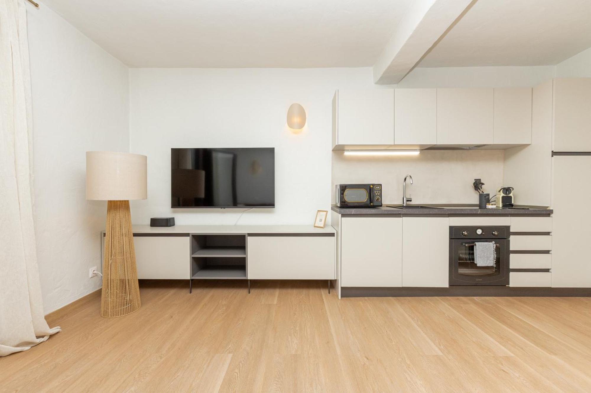 One-Bedroom Apartment Sea View Ground Floor