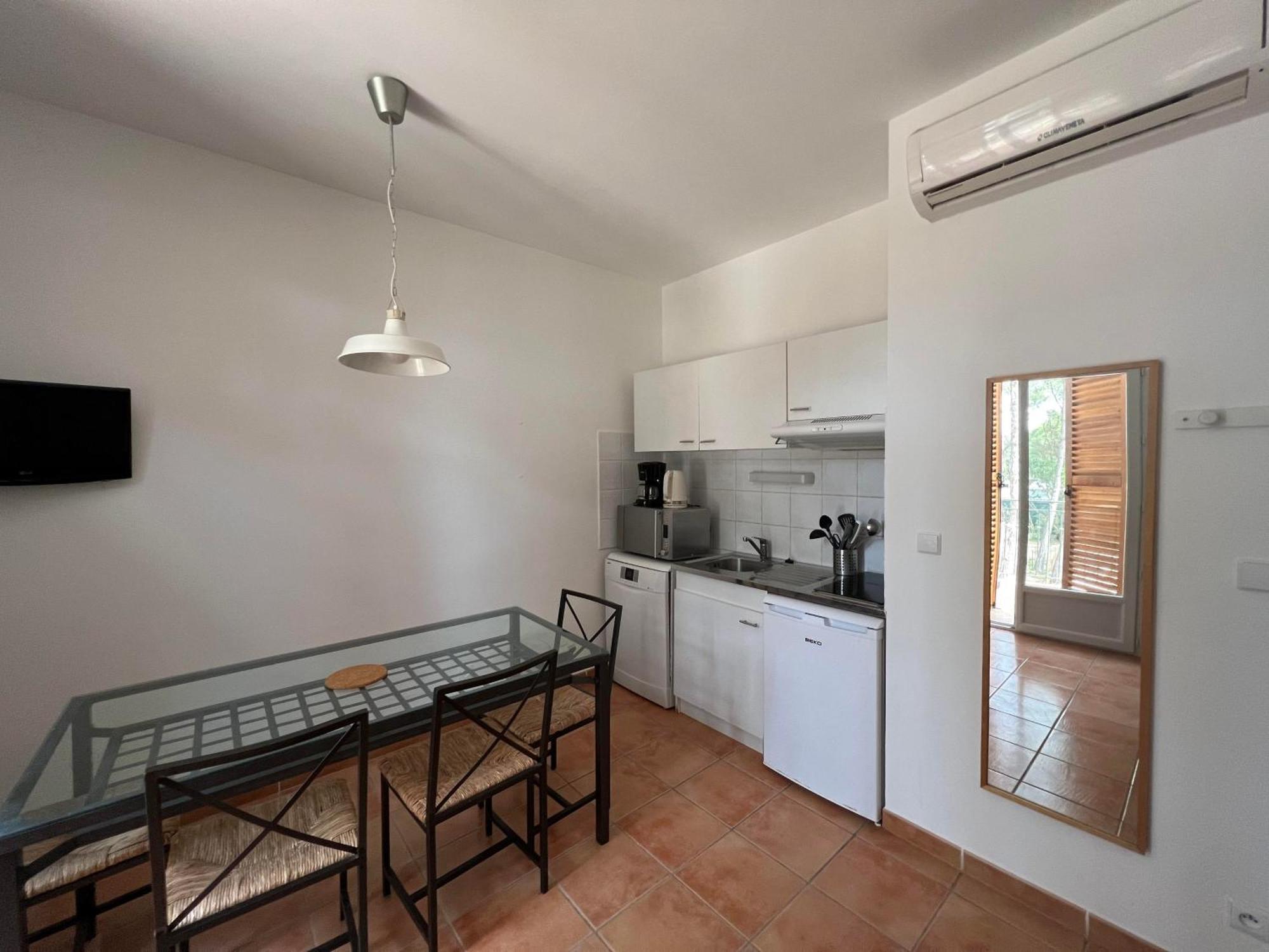 Two-Bedroom Apartment with Garden View,1662996683:JPEG
