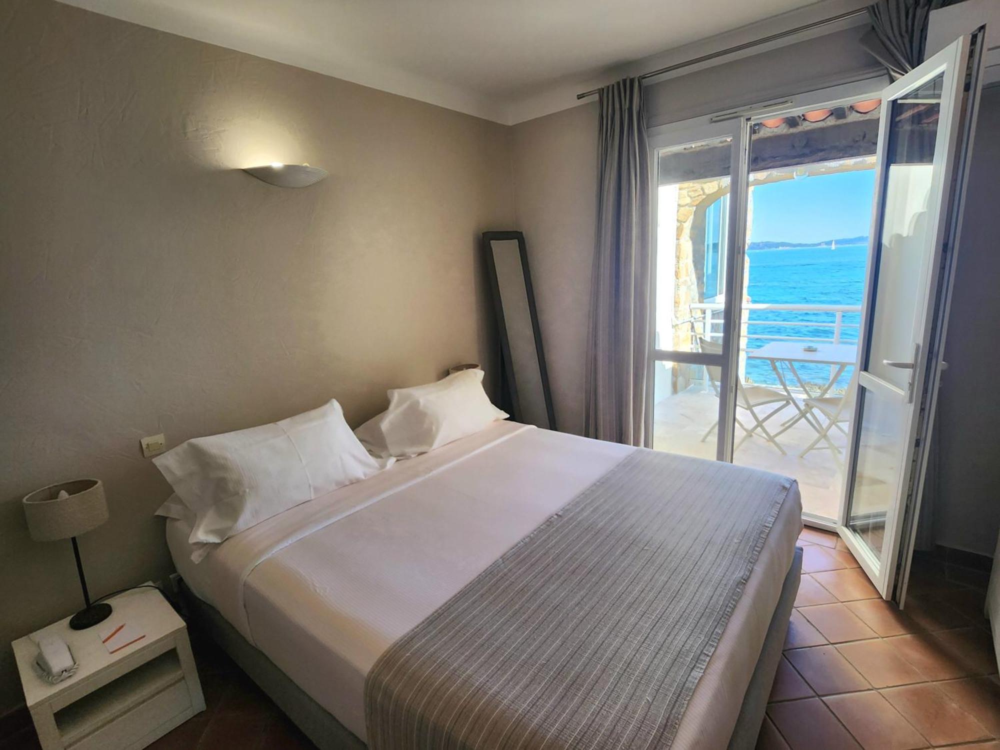 Privilege Zimmer mit Balkon und Meerblick
