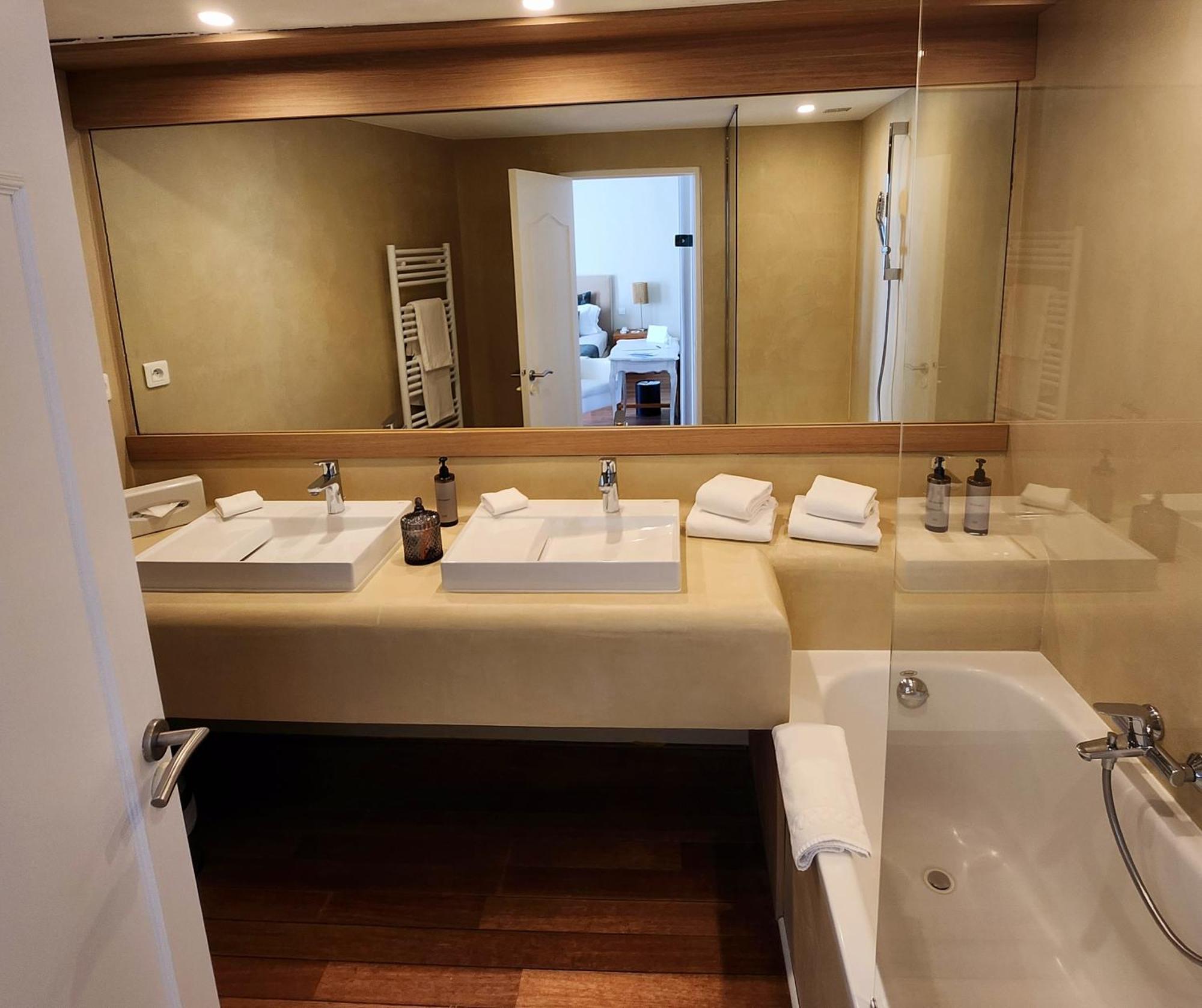Junior Suite with Terrace and Sea View,1666652061:JPEG