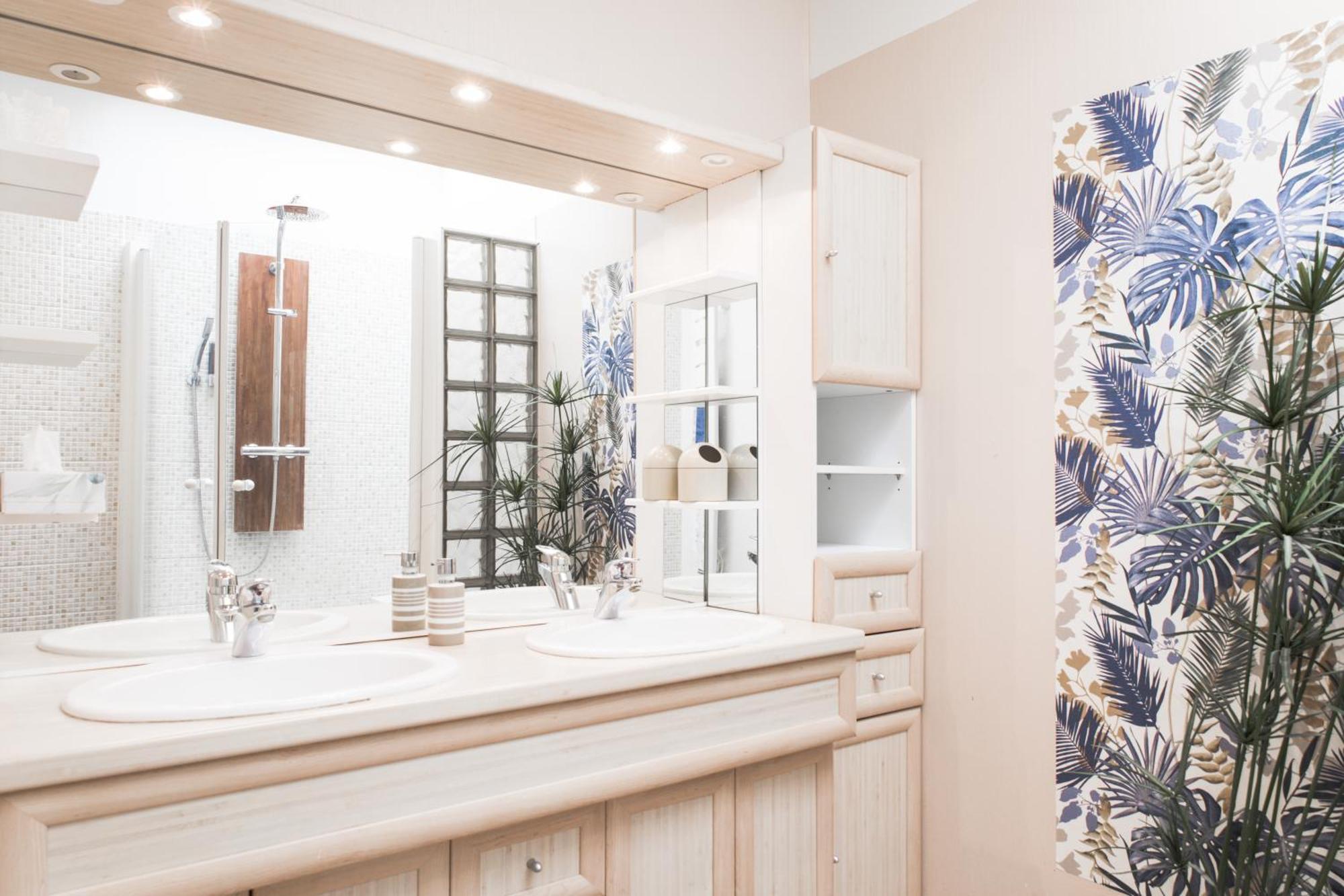 Double Room,1667448118:JPEG