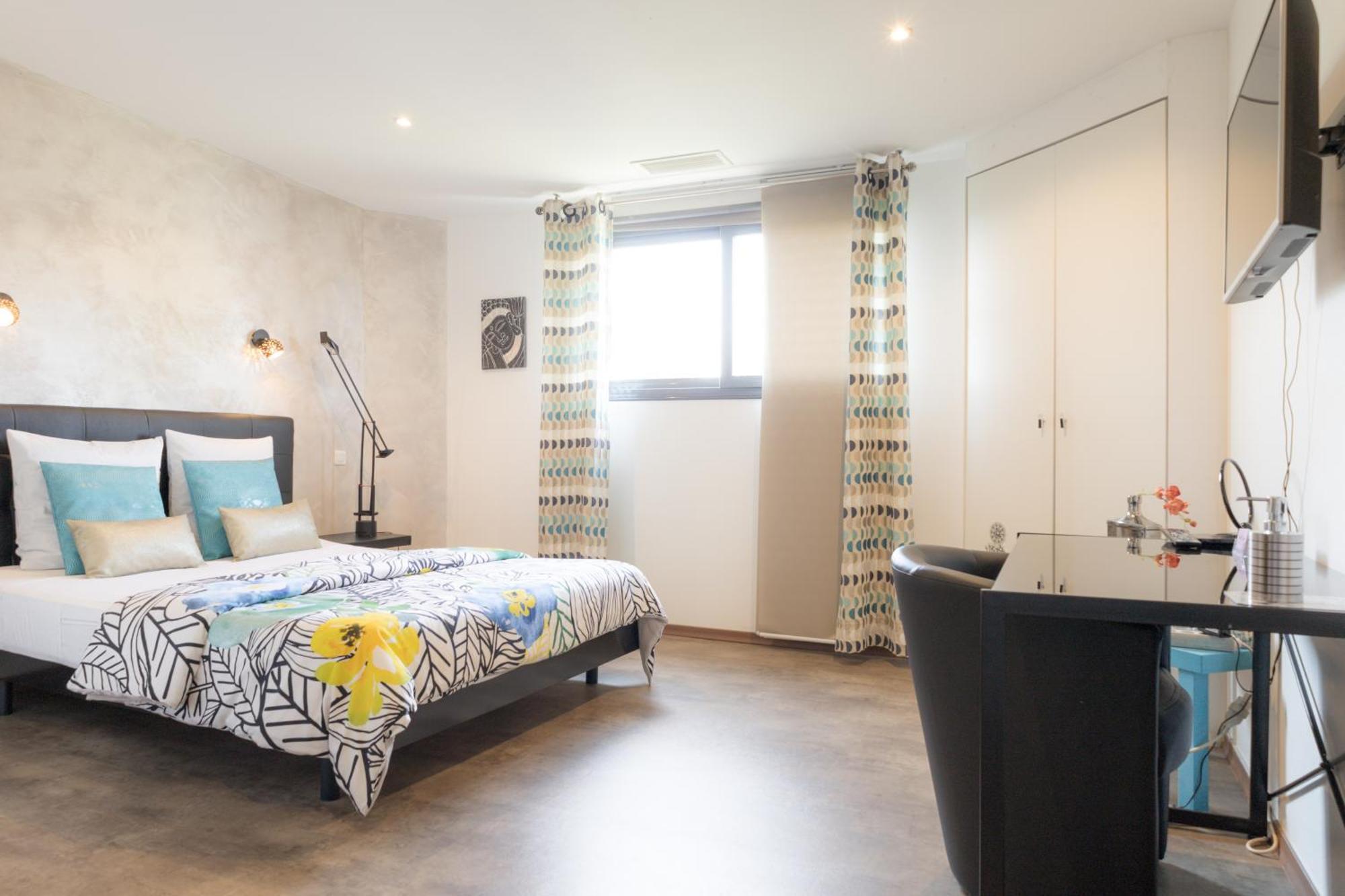 Deluxe Room,1667448121:JPEG