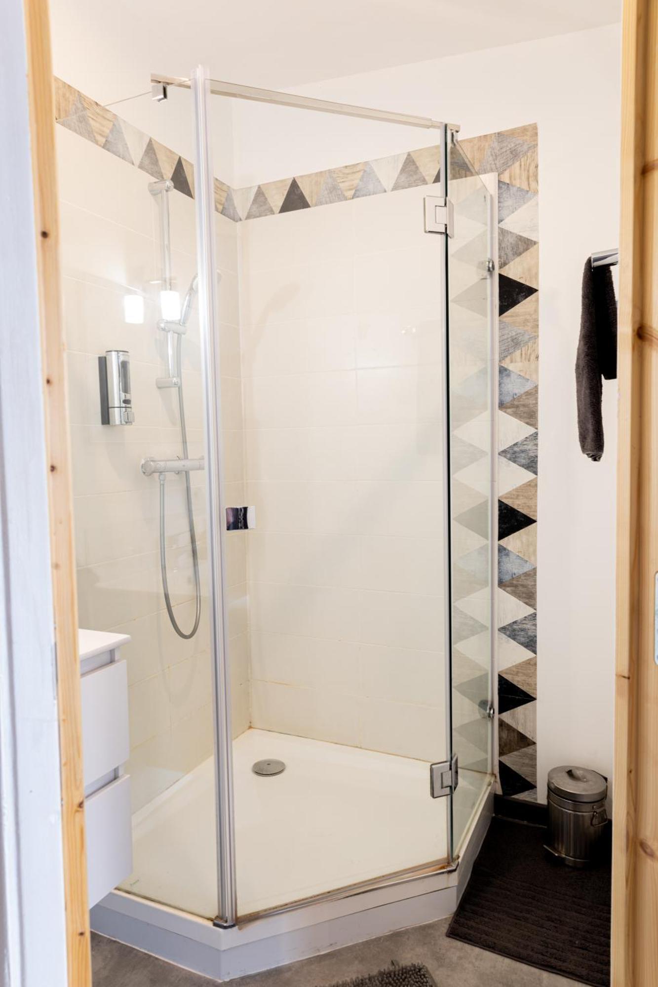 Double Room,1667448129:JPEG