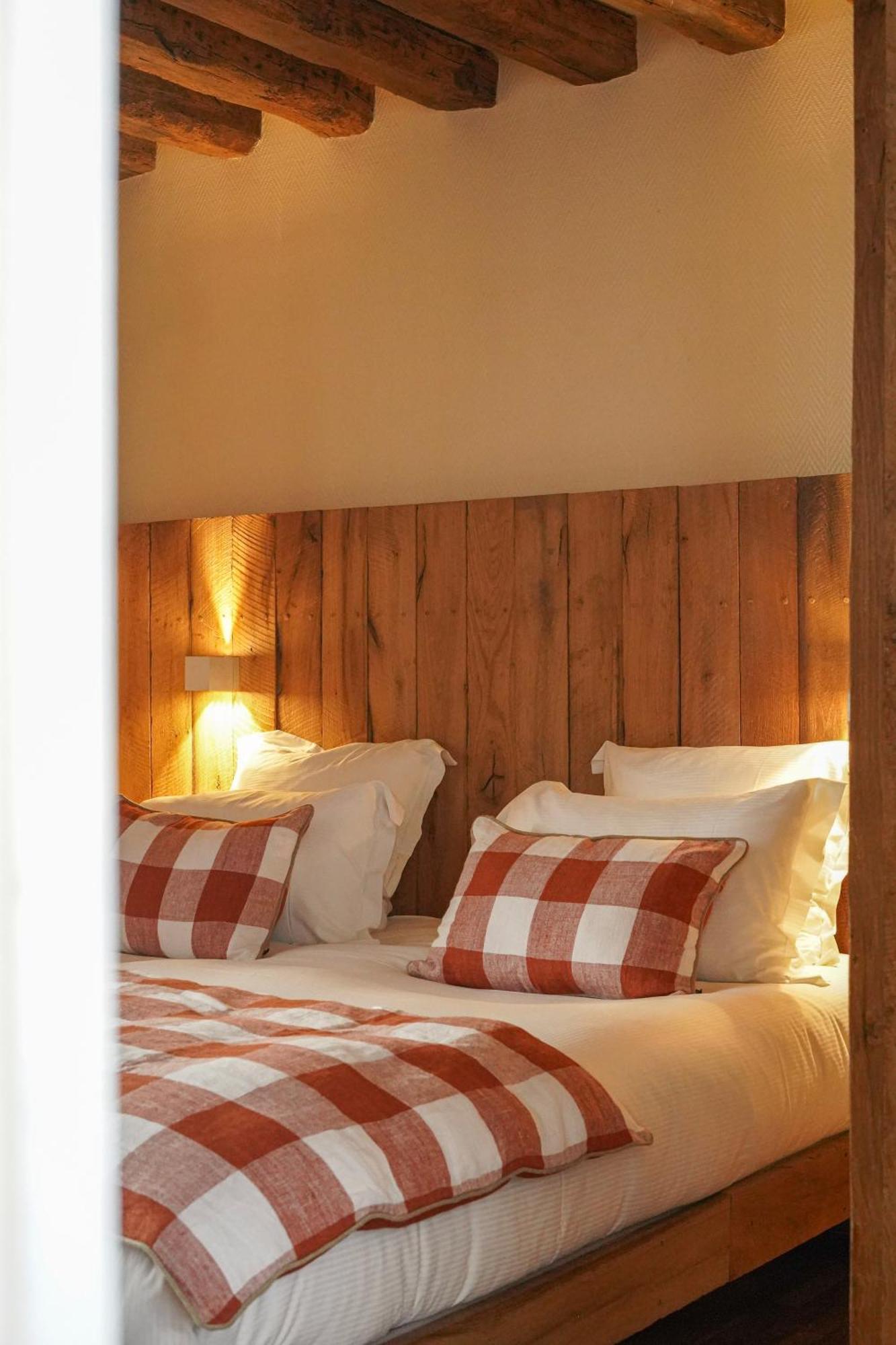 Standard Double Room,1668055997:JPEG