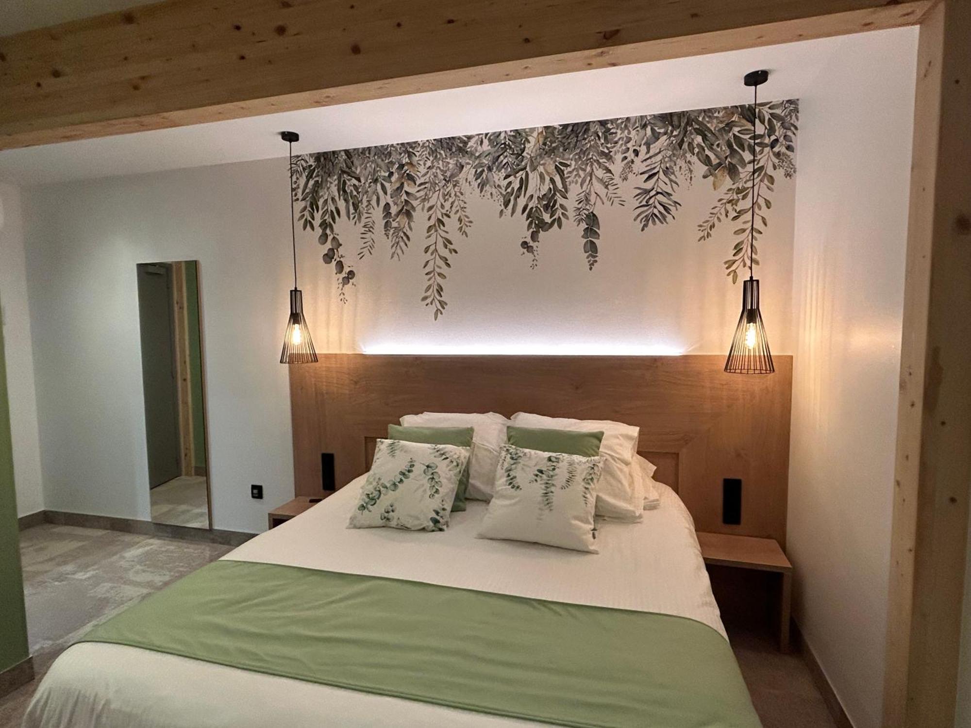 Large Double Room
