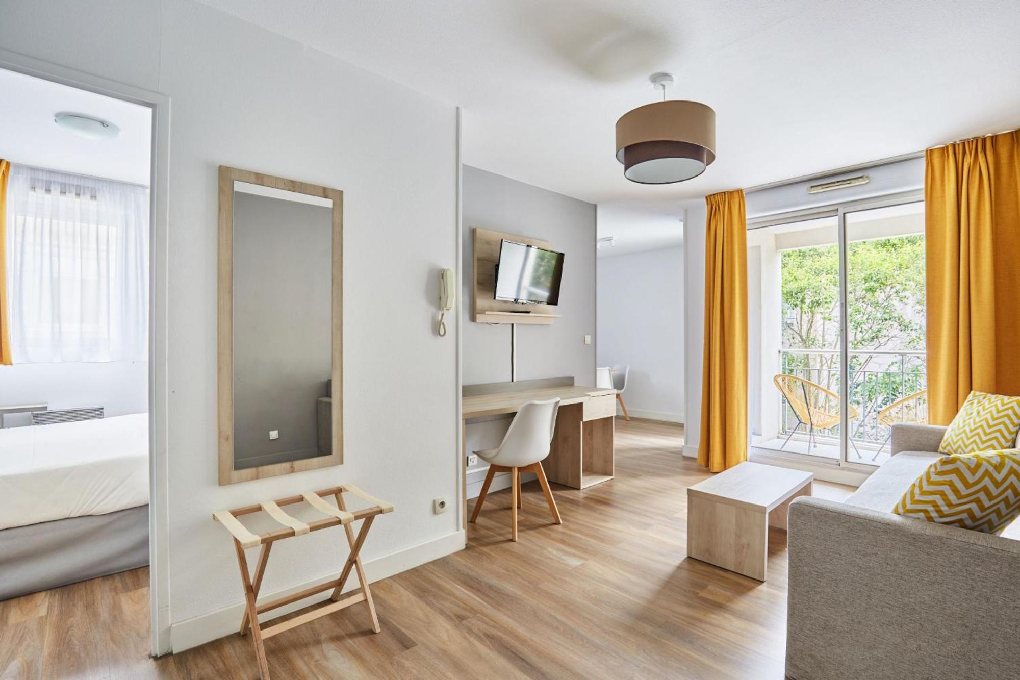 One-Bedroom Apartment