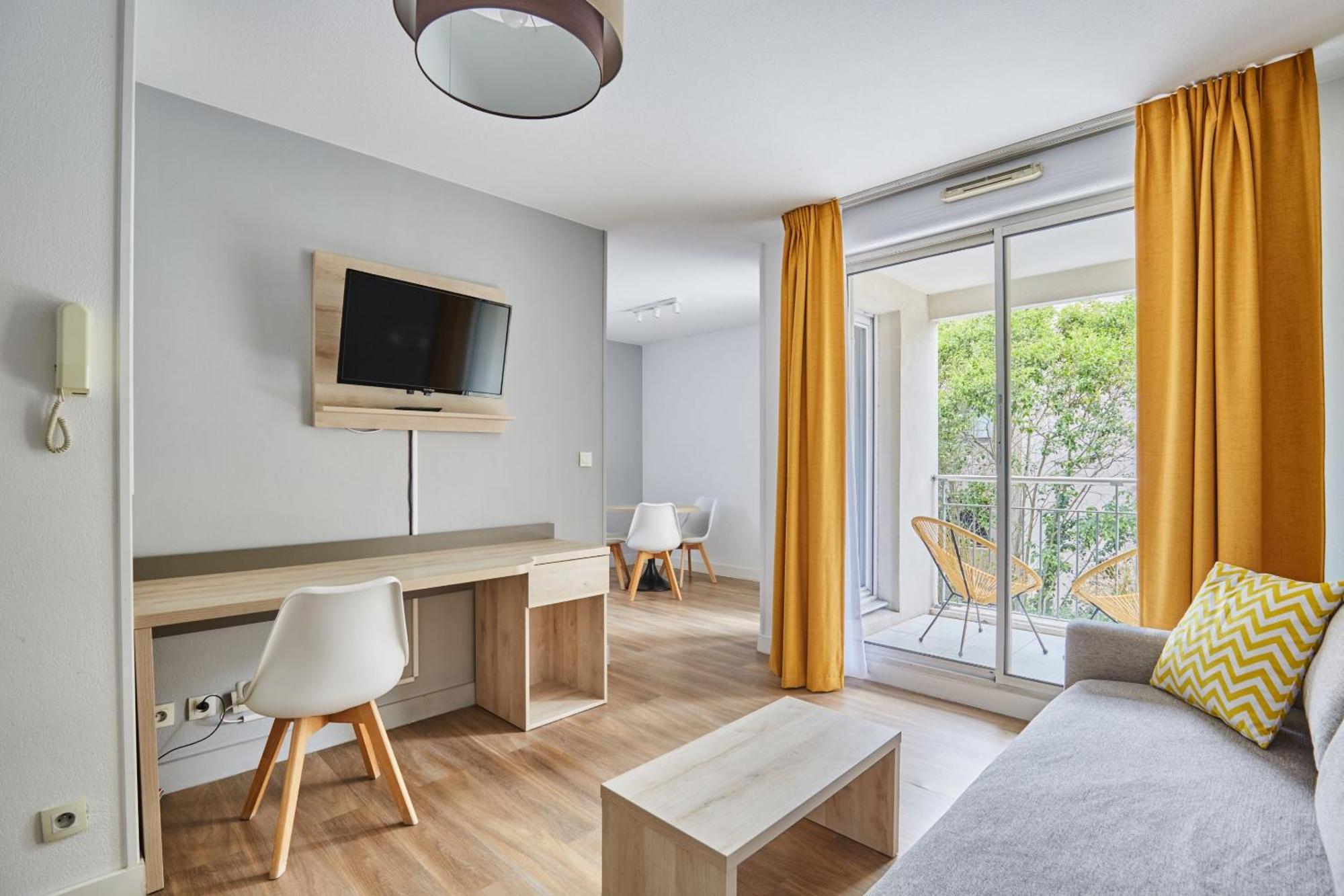 One-Bedroom Apartment