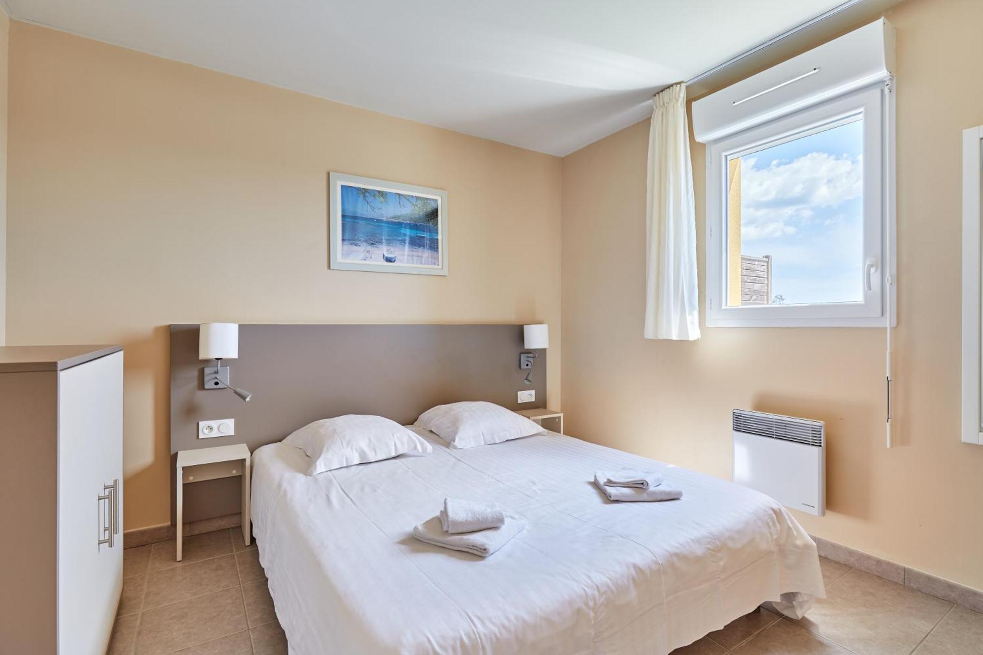 Studio,1669832326:JPEG