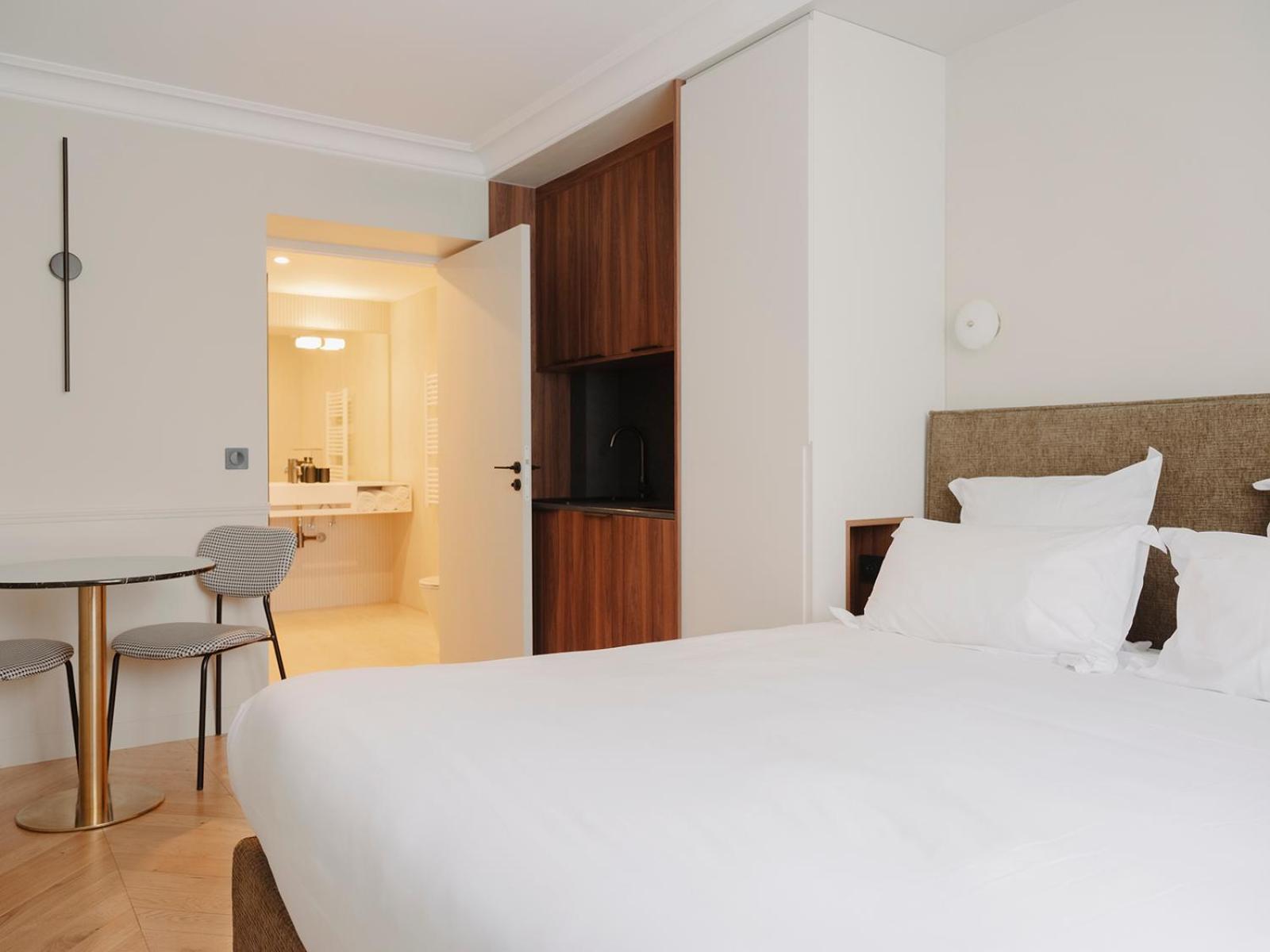 Kamer met Kingsize Bed - Geschikt voor Gasten met een Lichamelijke Beperking