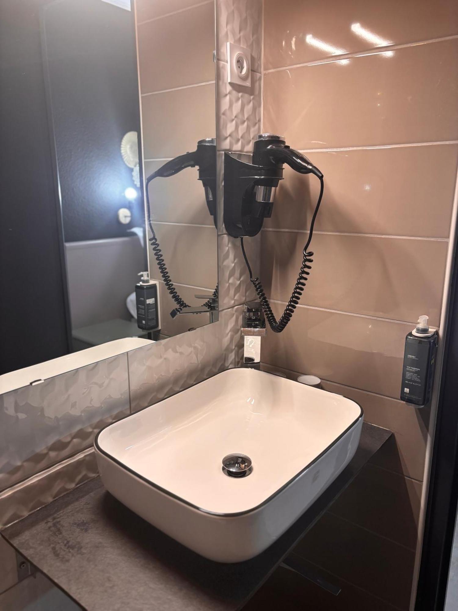 Quadruple Room,1696621959:JPEG
