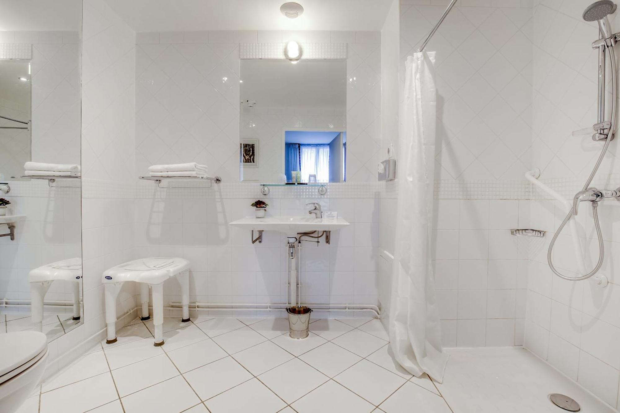 Twin Room Disability Access