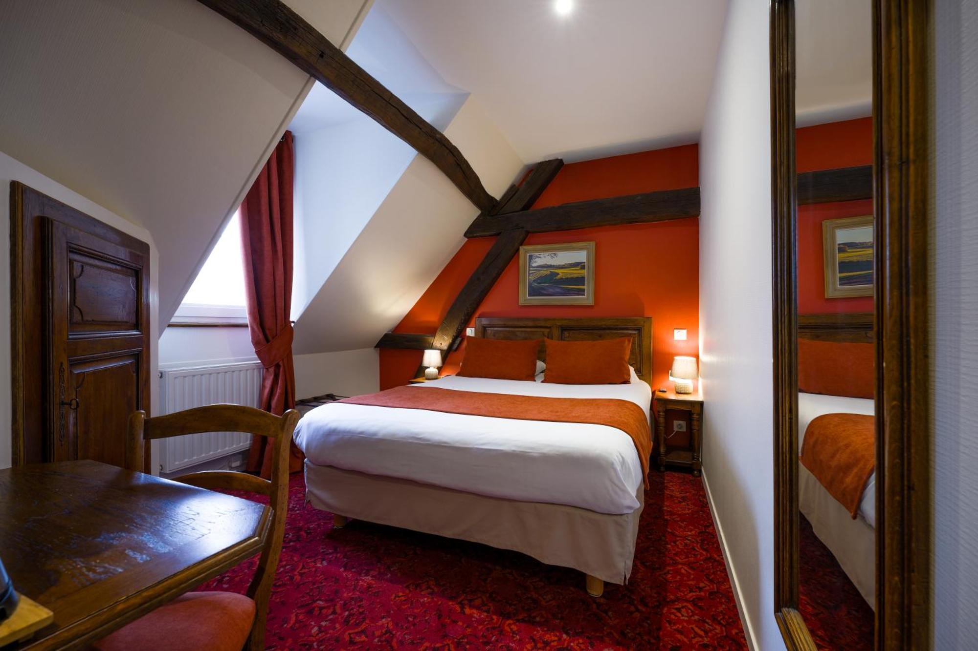 Classic Small Double Room