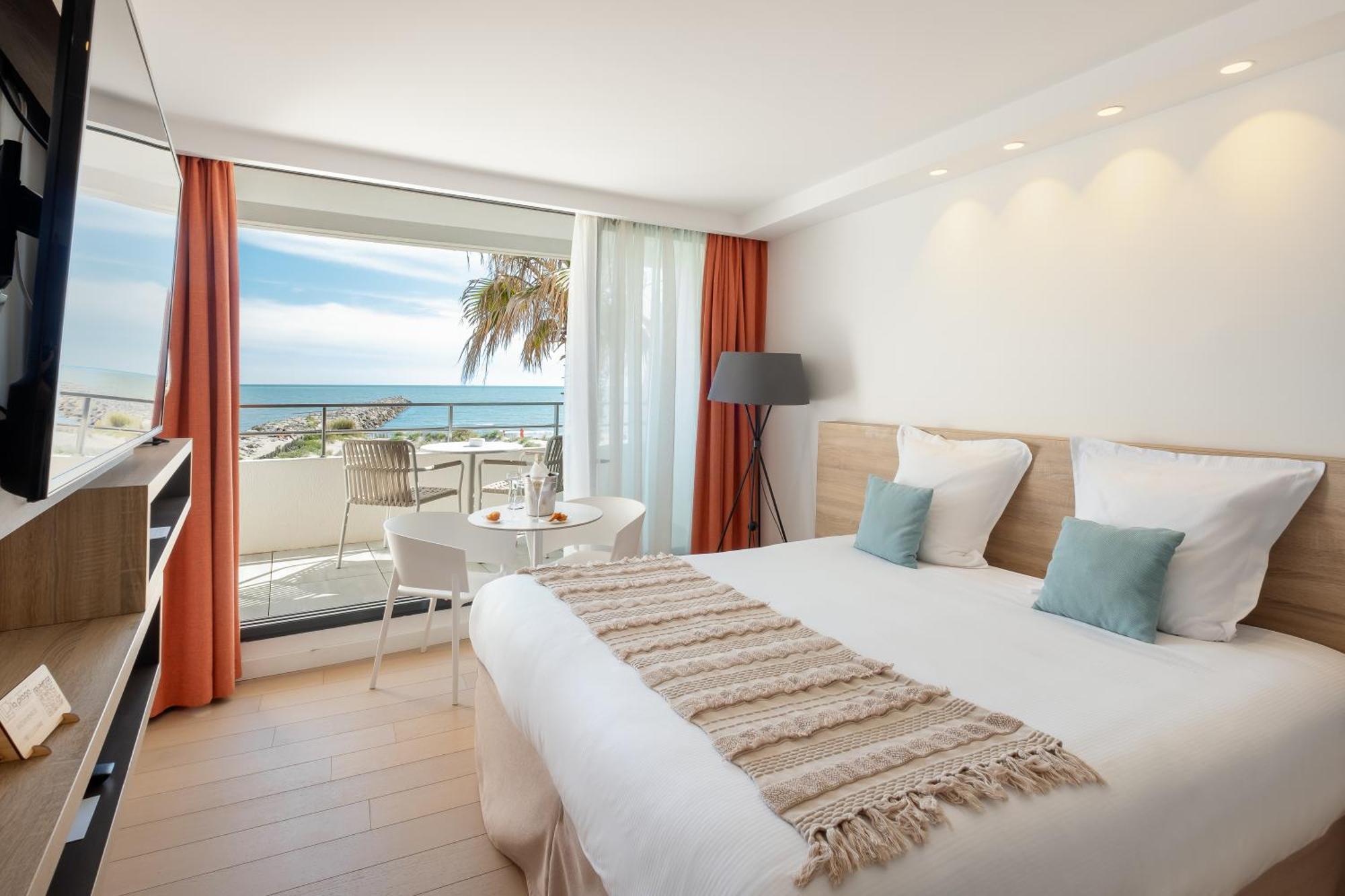 Double Room with Balcony and Sea View