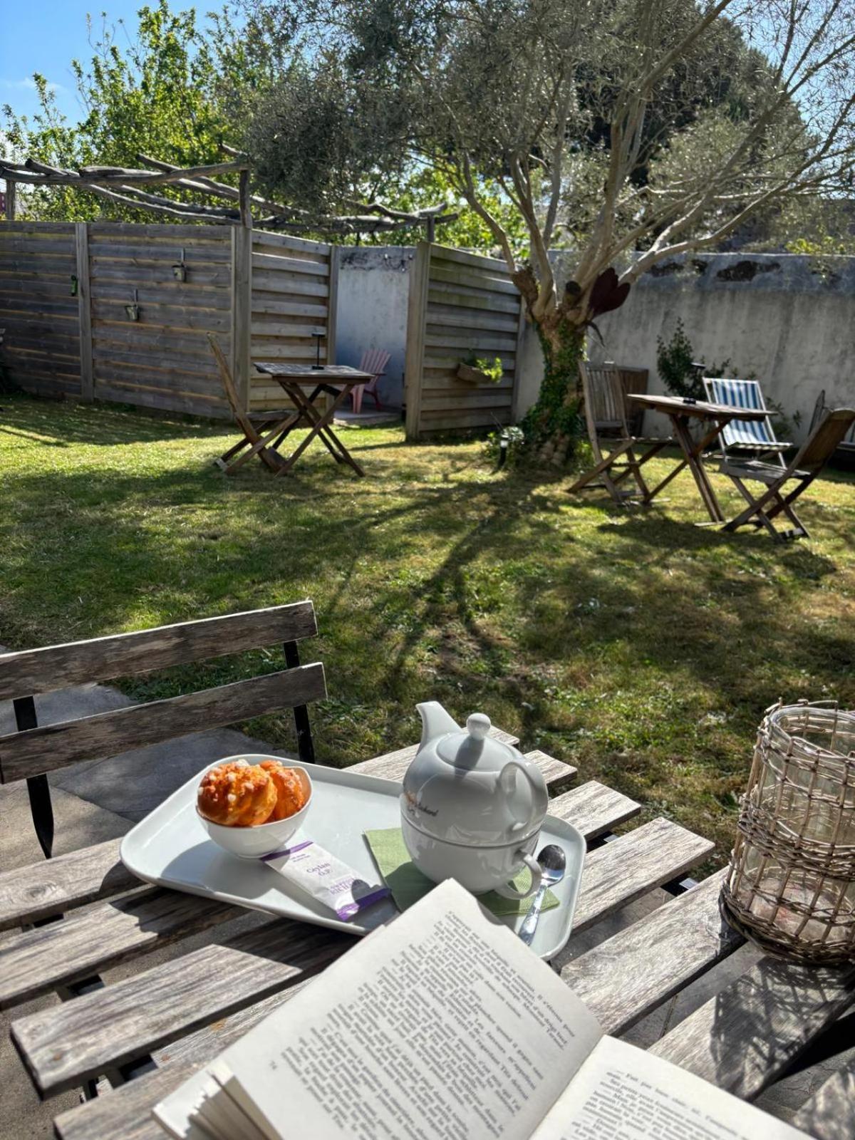 Superior Double or Twin Room Garden View