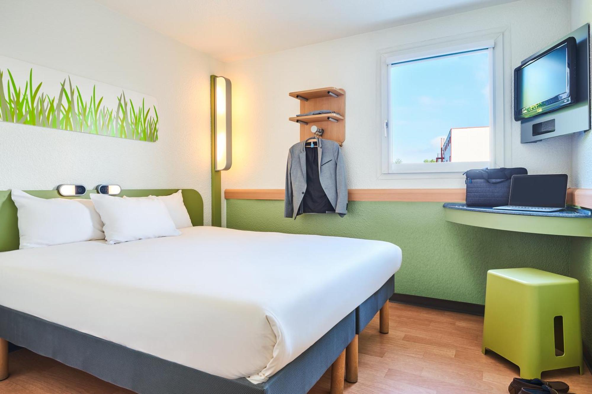 Double Room,1717111694:JPEG