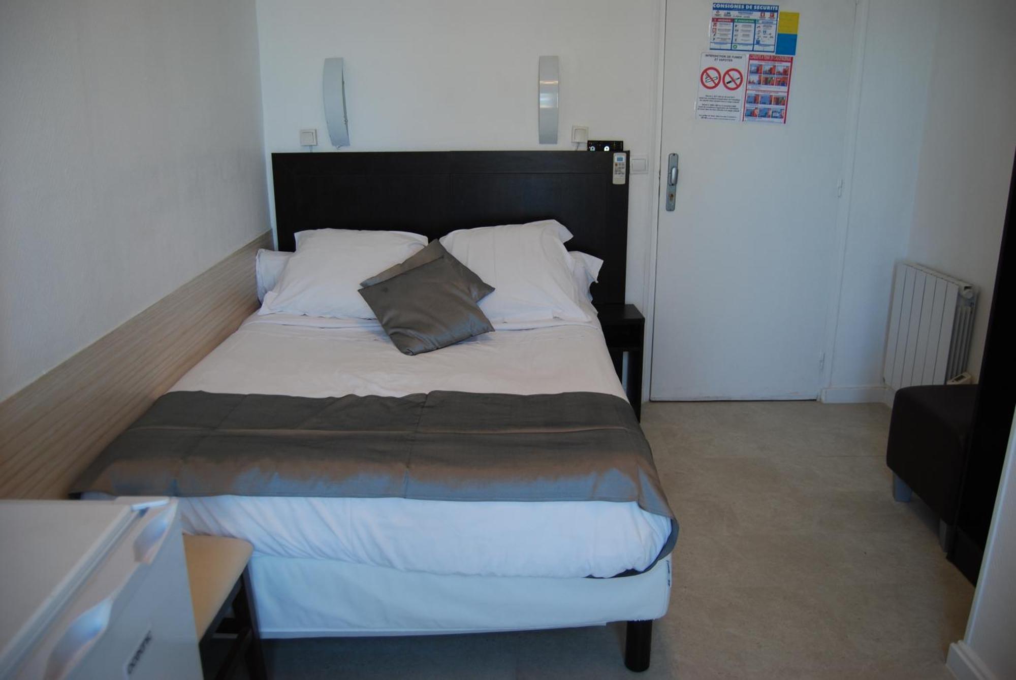 Double or Twin Room,1675806098:JPEG