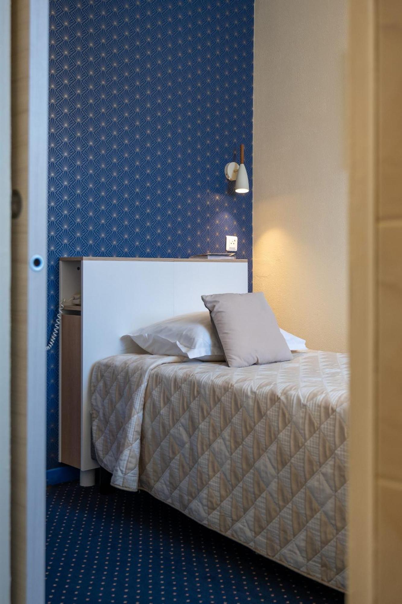 Simple Room