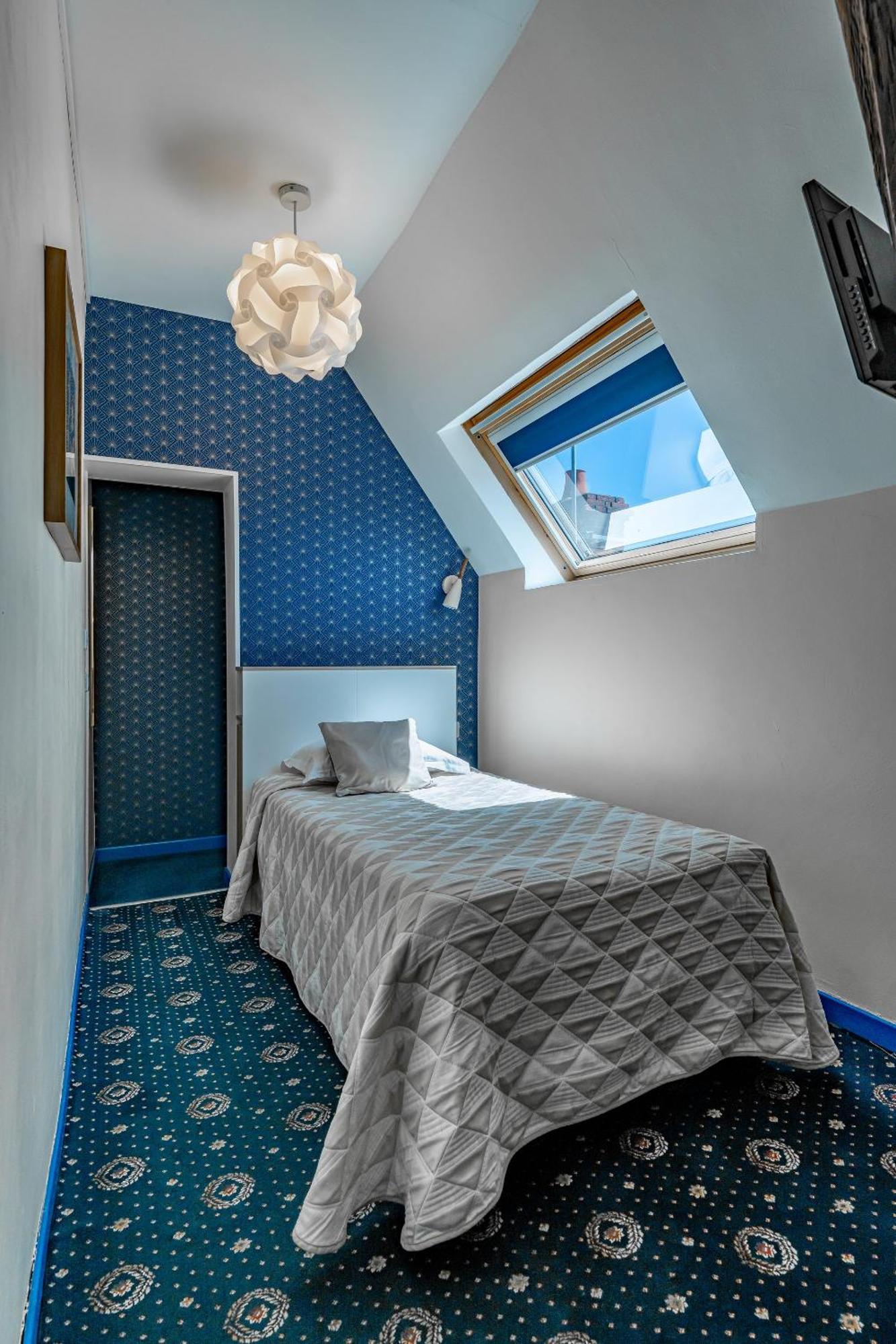 Simple Room