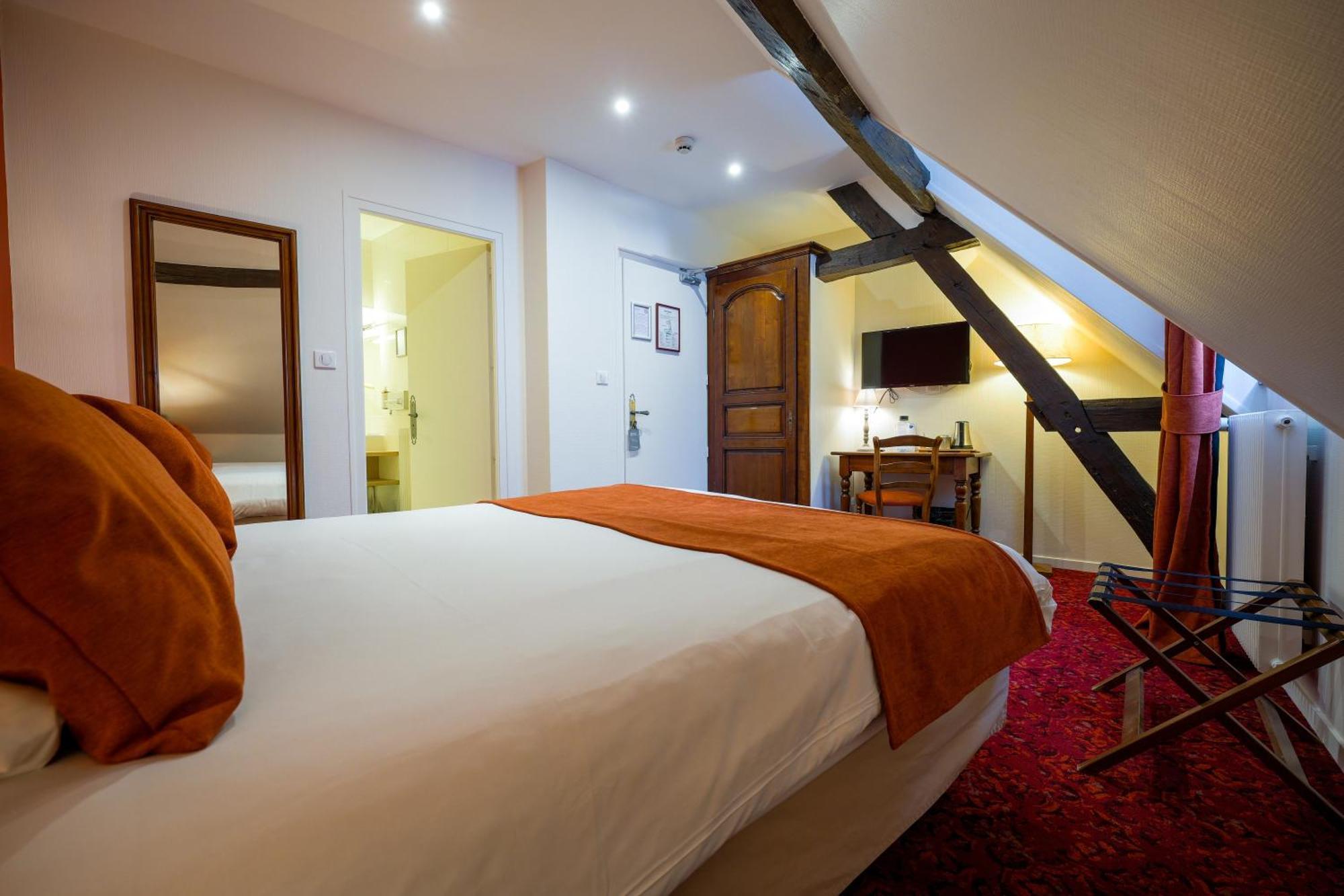 Classic Double Room