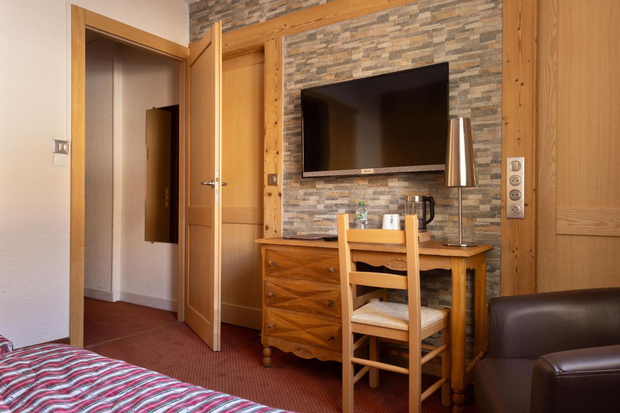 Large Double Room