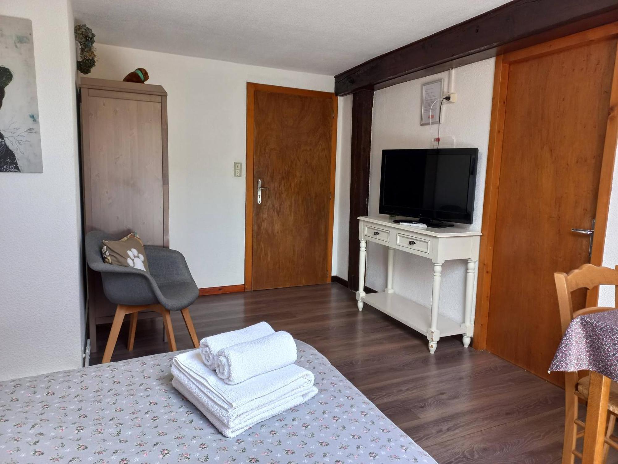 Double Room Private Bathroom