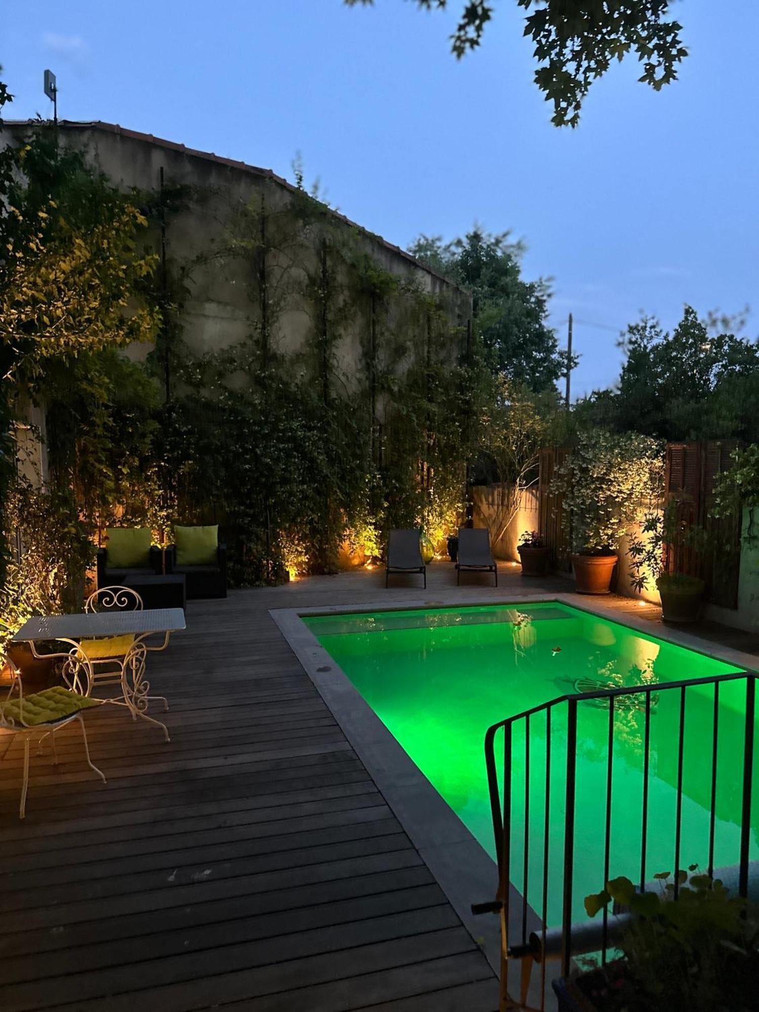 Studio Pool View
