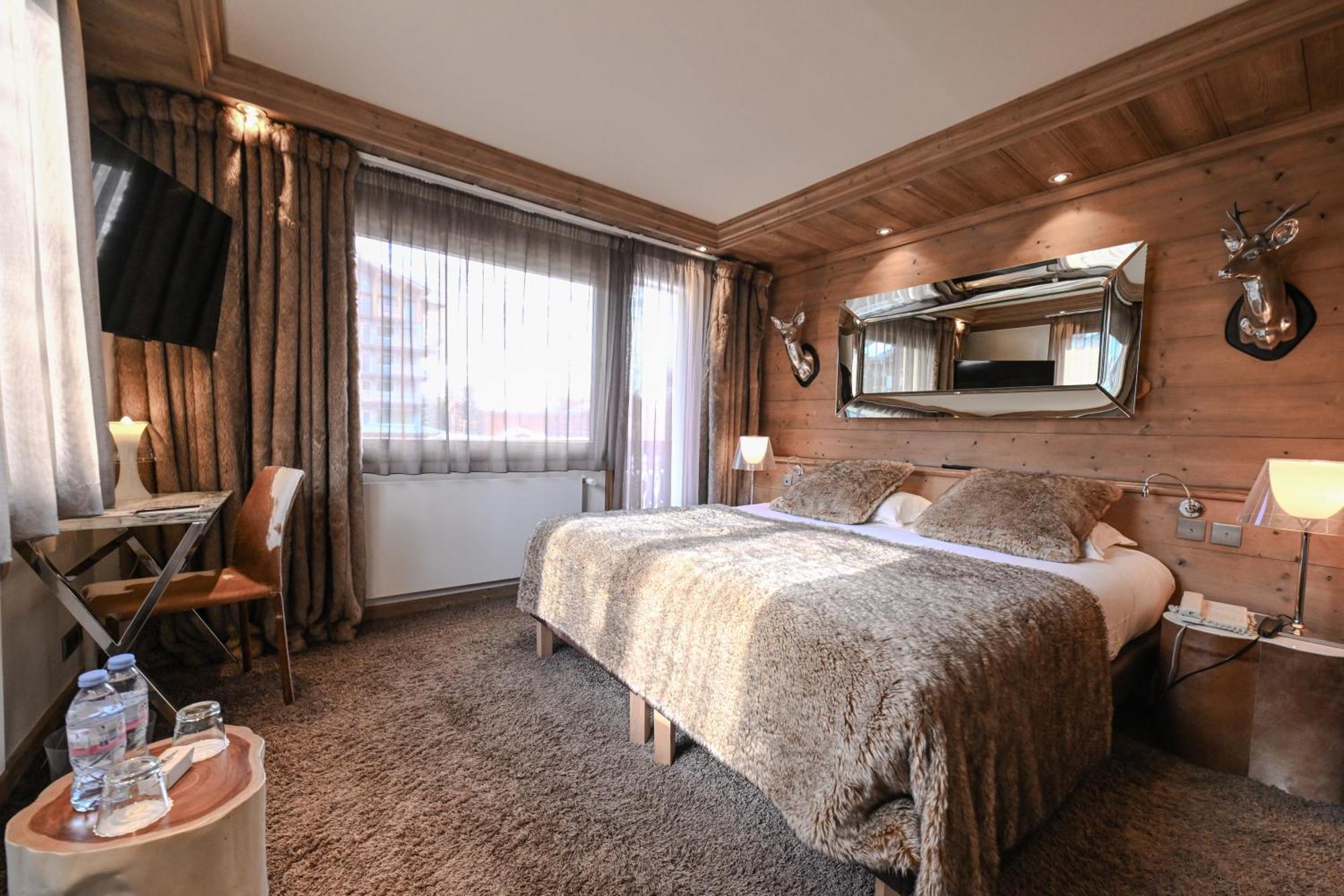 Classic Double Room Mountain View