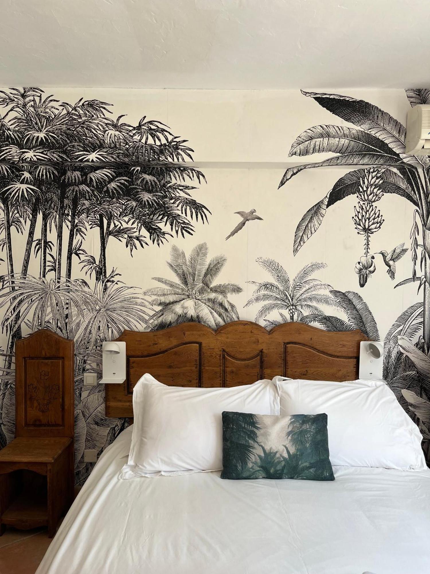 Deluxe Double Room Side Sea View