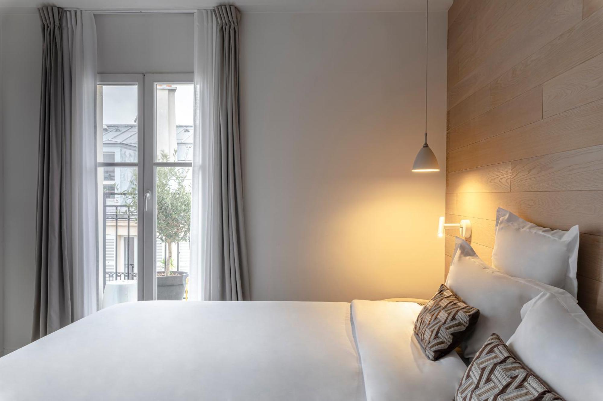 Classic Adjacent Rooms,1689823753:JPEG