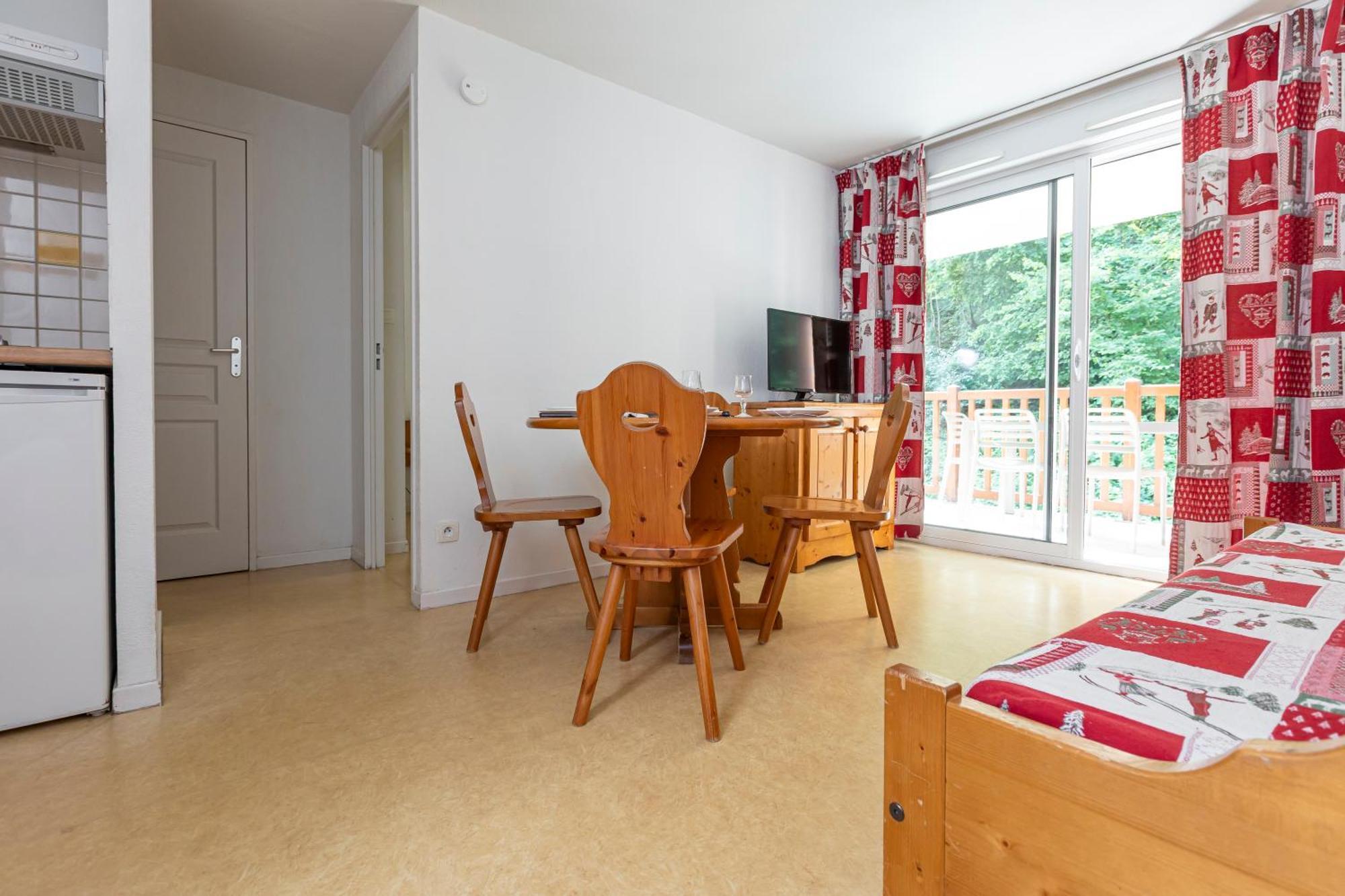 2 Room Apartment