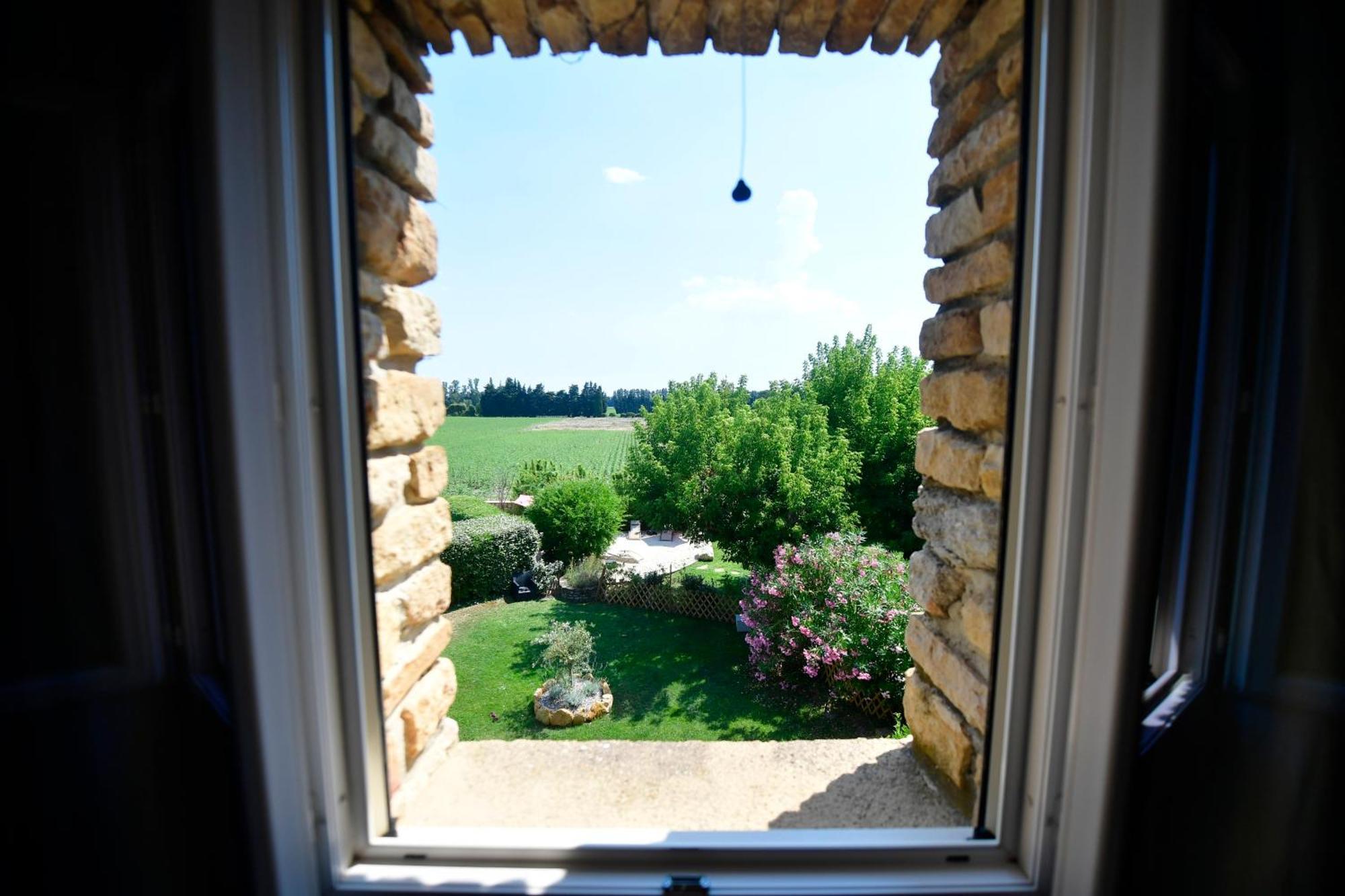 Queen Room Garden View