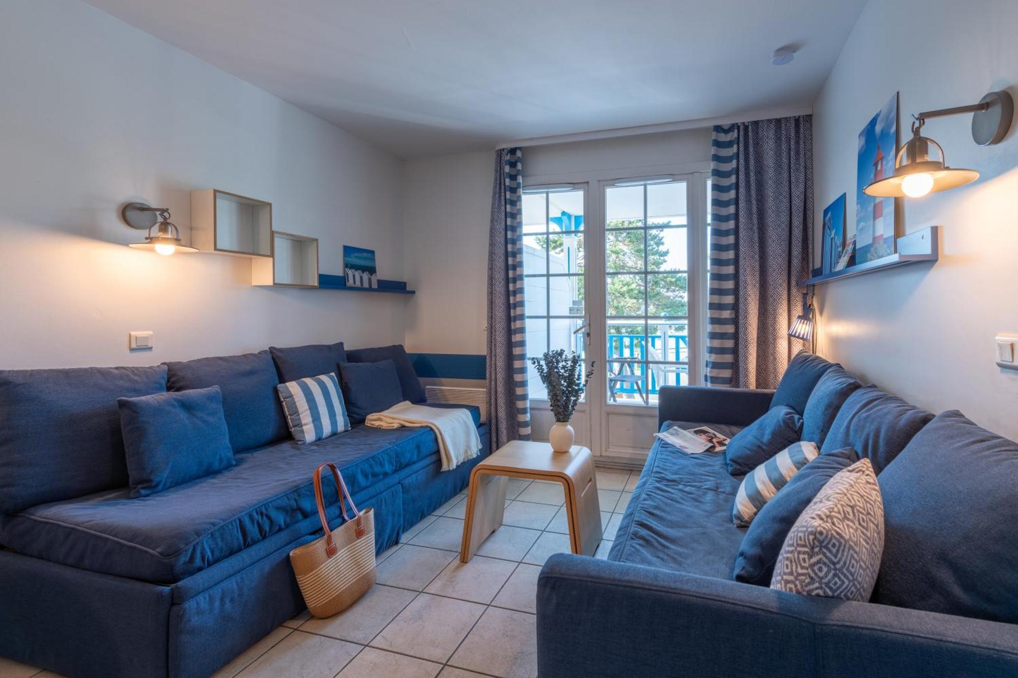 Studio Sleeping Alcove Terrace or Balcony Quartier La Place