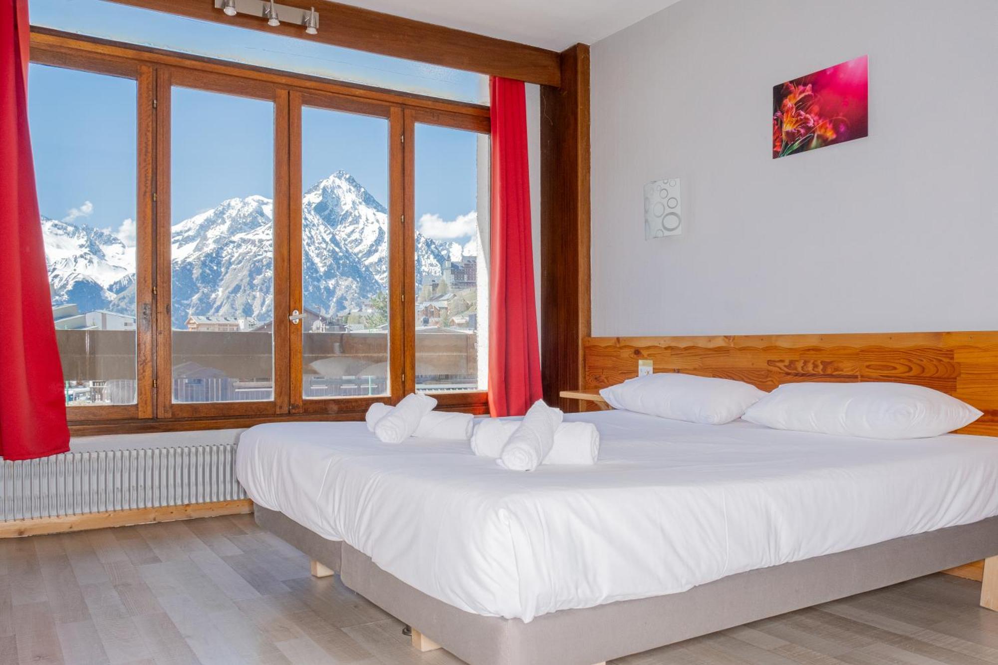 Double or Twin Room Mountain View