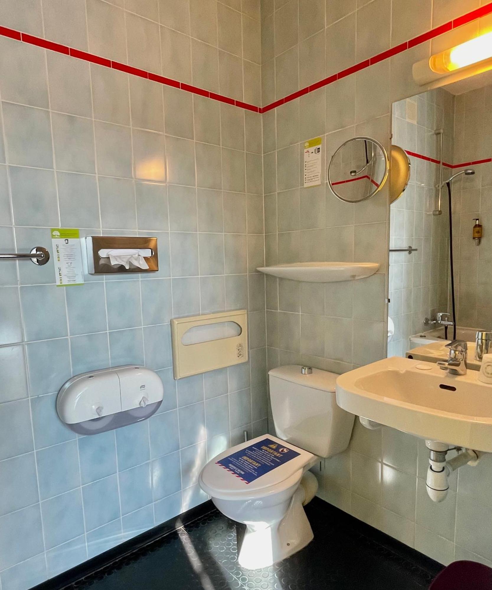 Economic Double Room with shower or bathtub,1695739920:JPEG