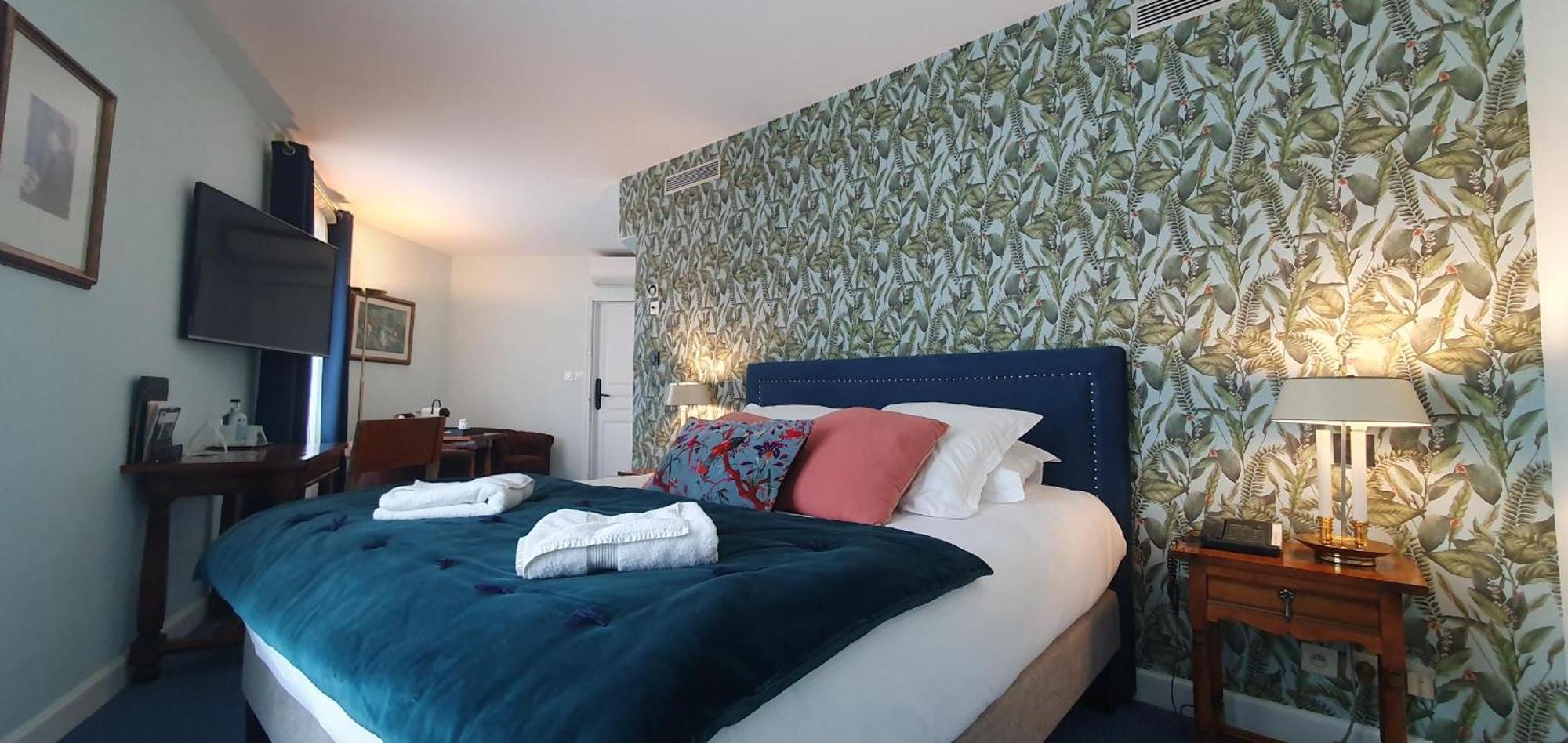 Double Room Abbey View,1695740985:JPEG