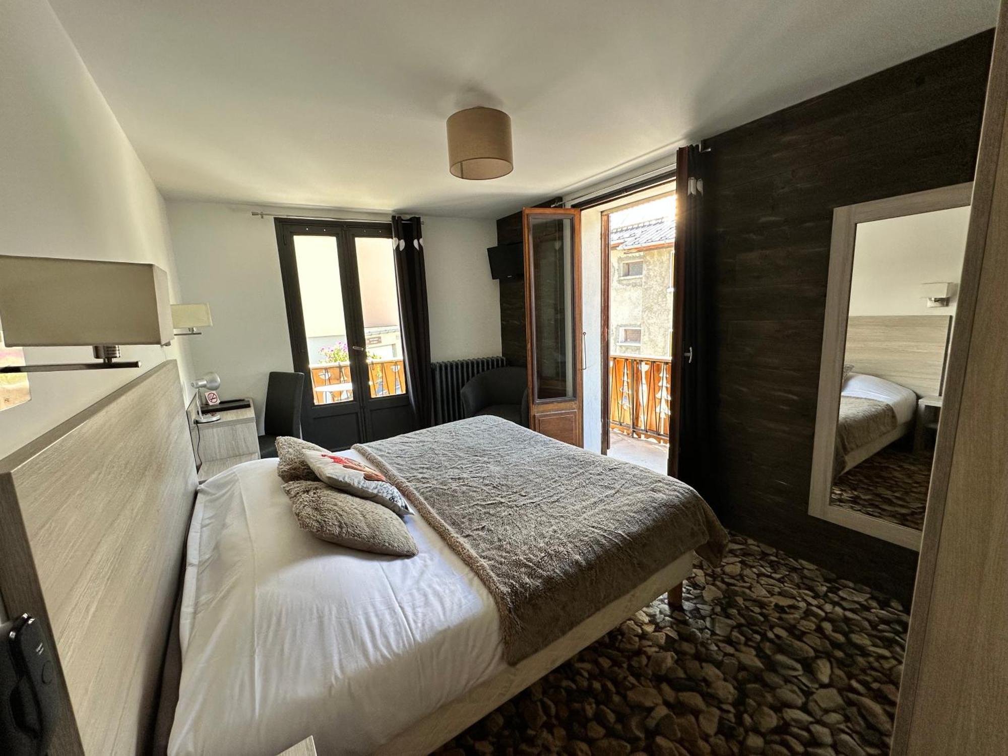 Standard Double Room,1695778807:JPEG