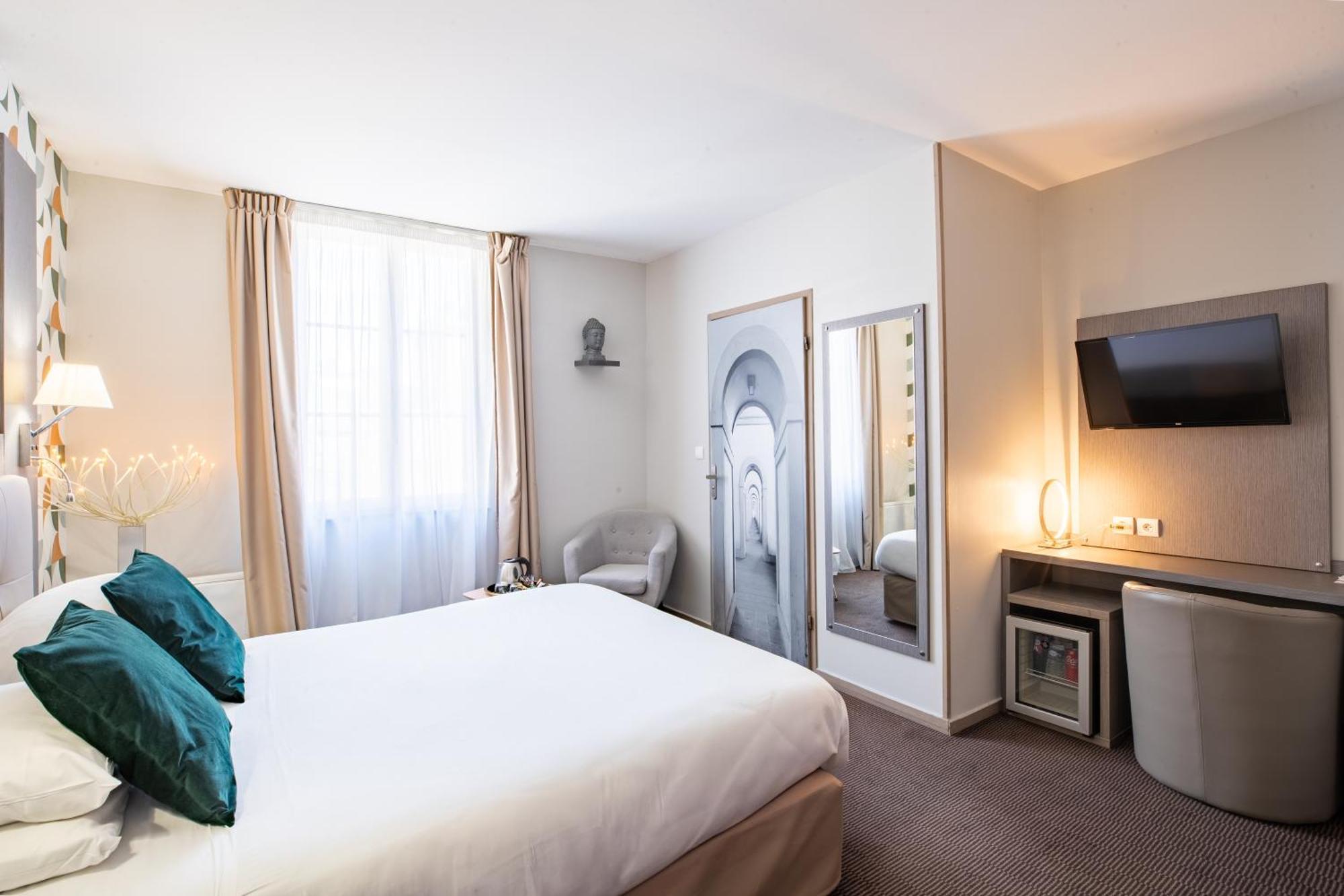 Superior Queen Room