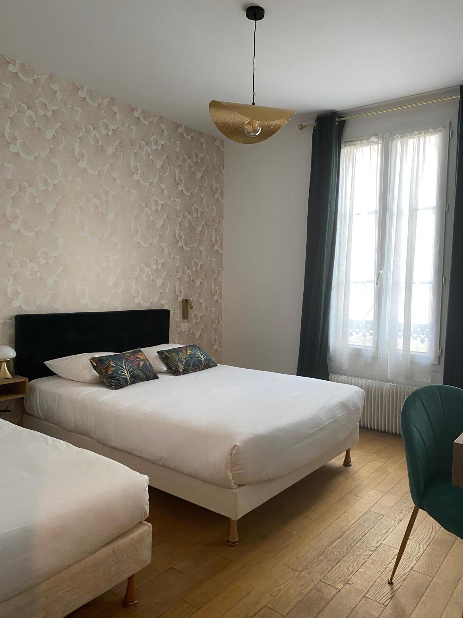 Triple Room,1697779945:JPEG
