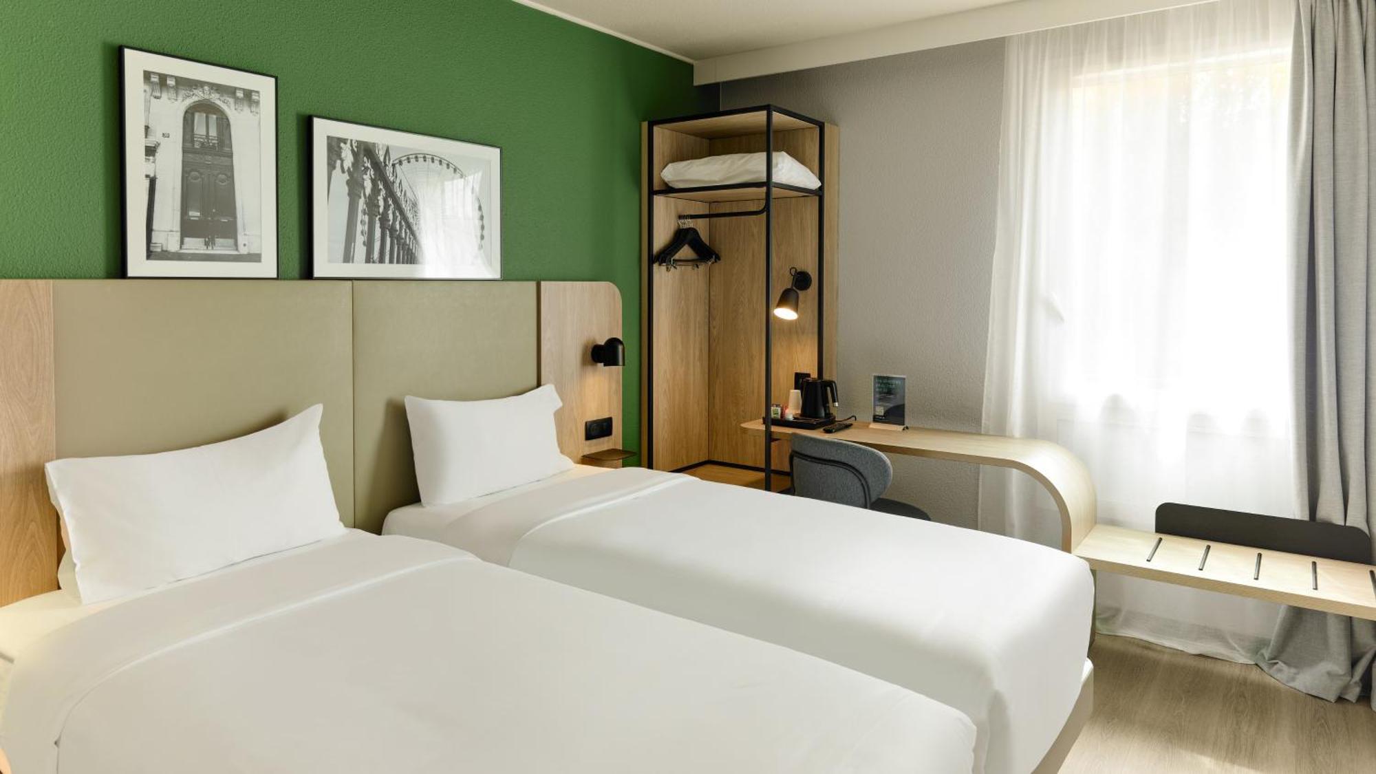 Standard Room 2 Single Beds