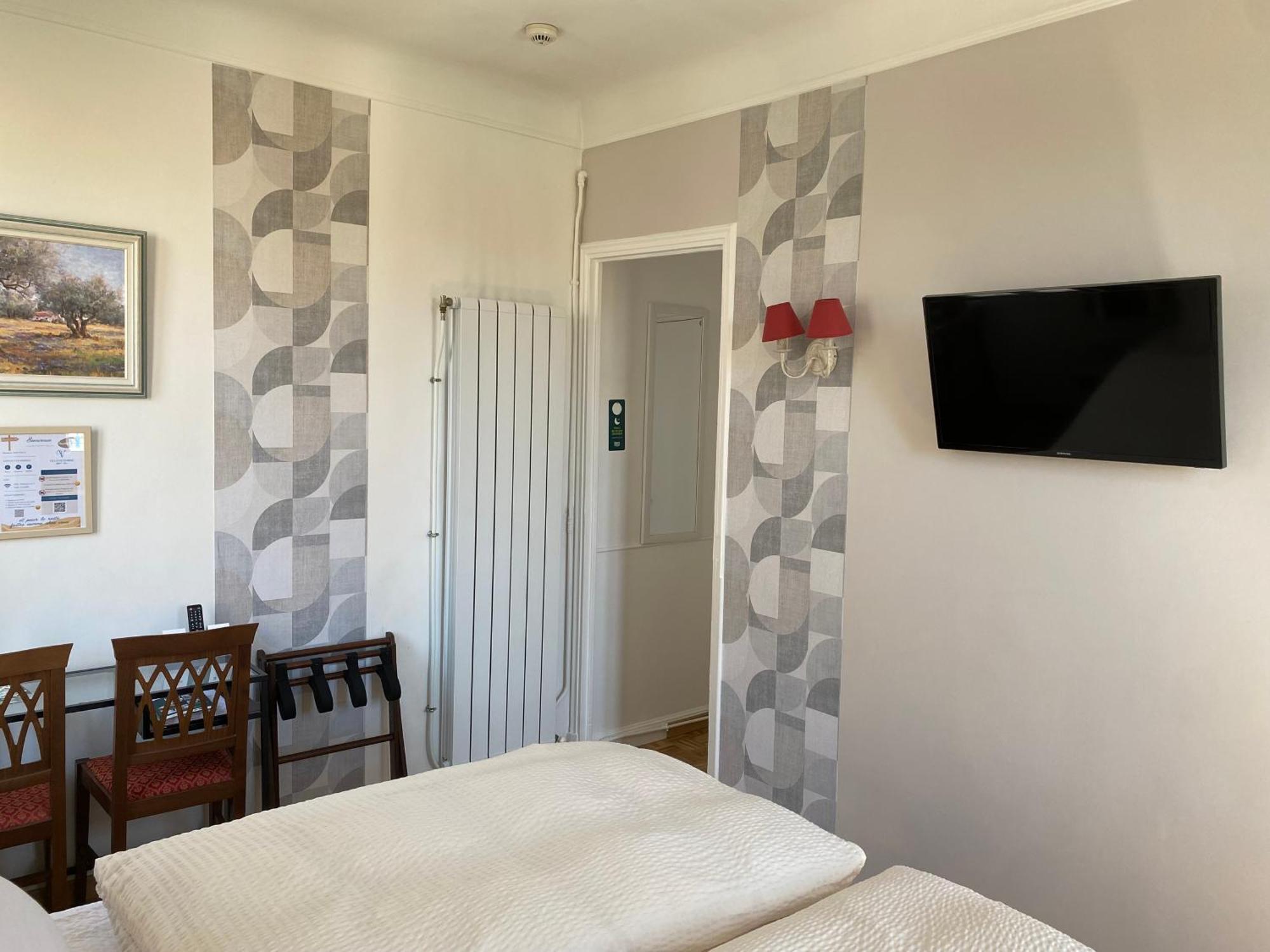 Superior Double Room,1697975882:JPEG