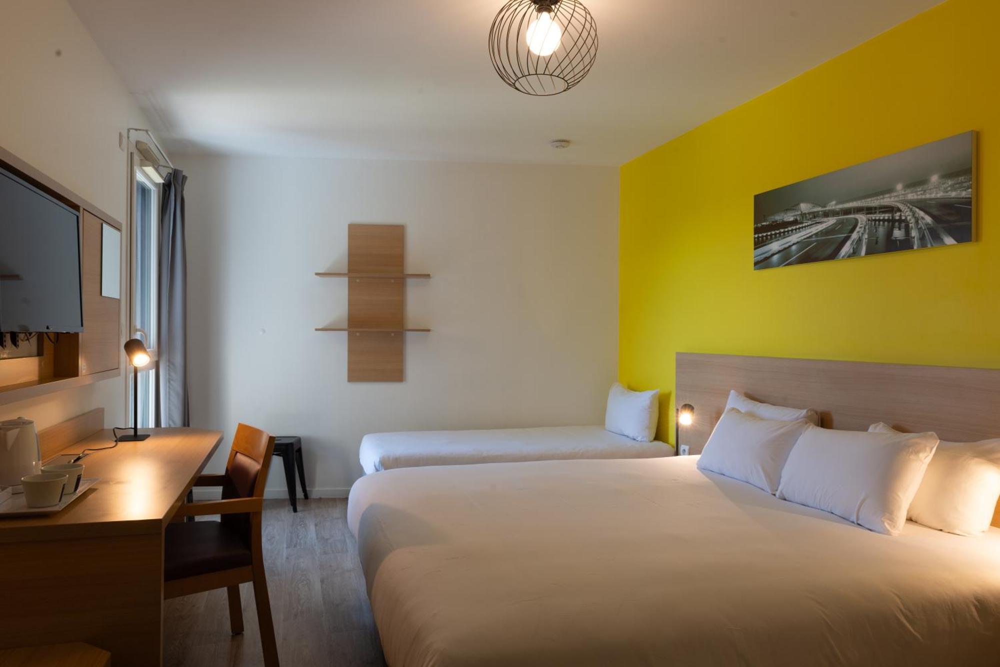 Triple Room