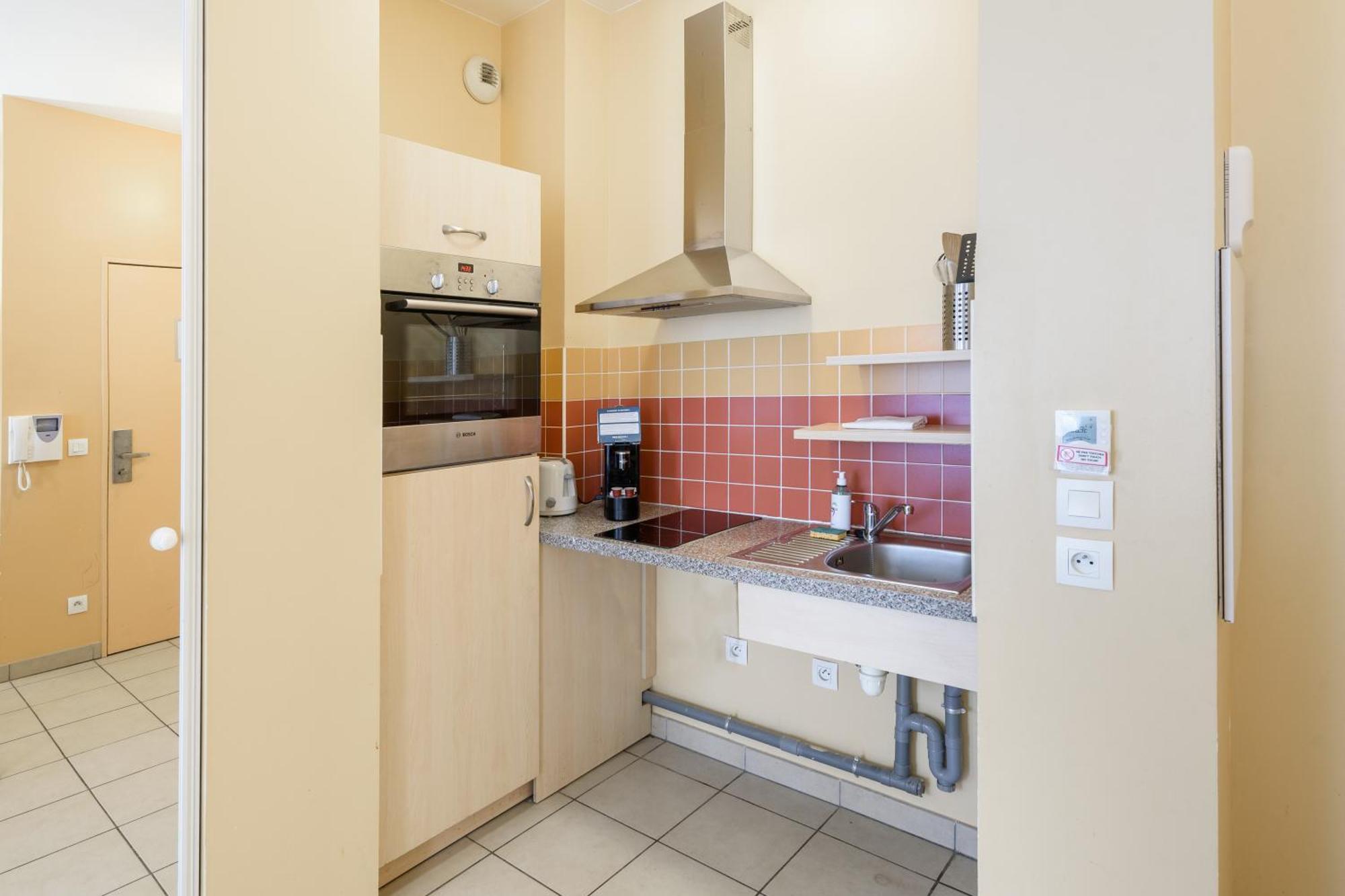 One-Bedroom Apartment