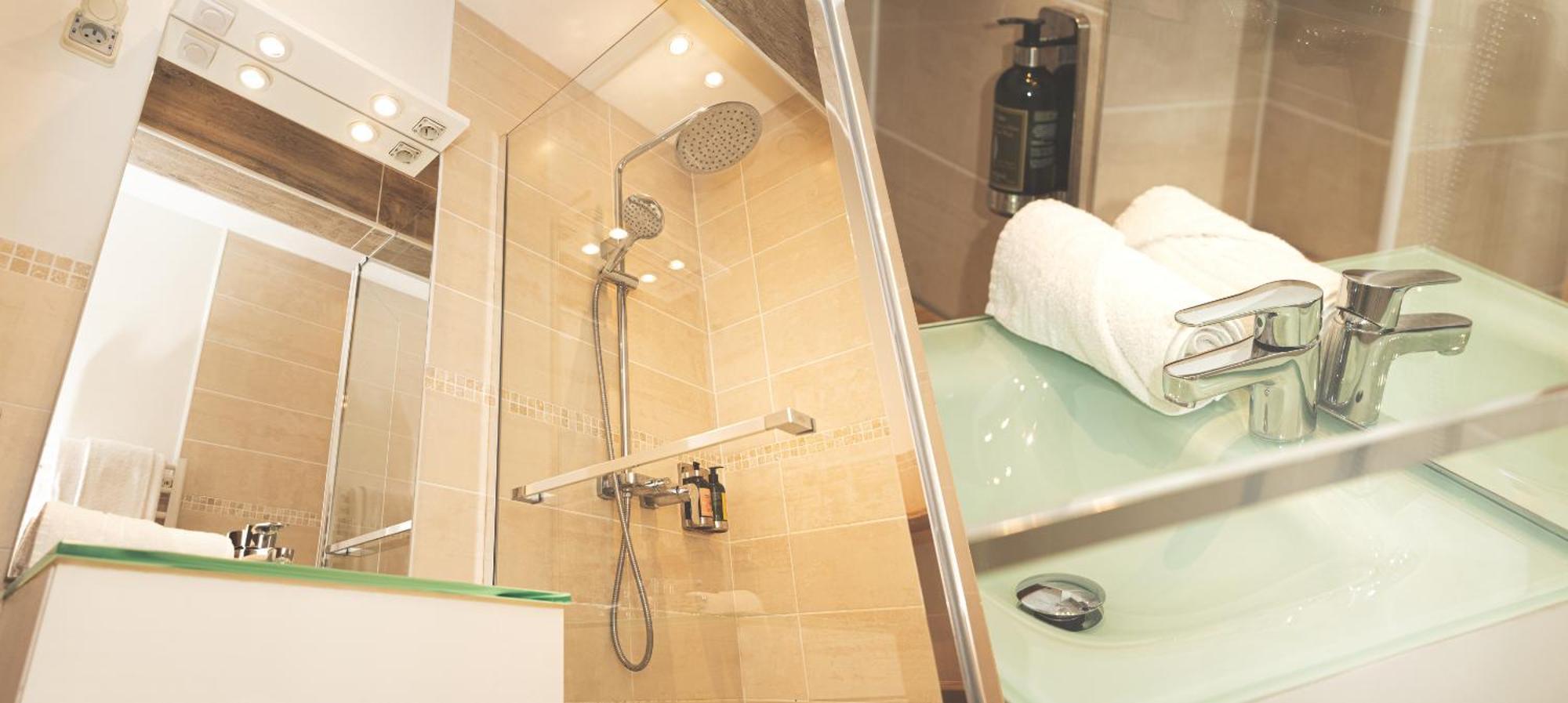 Chambre Quadruple avec Salle de Bains Privative