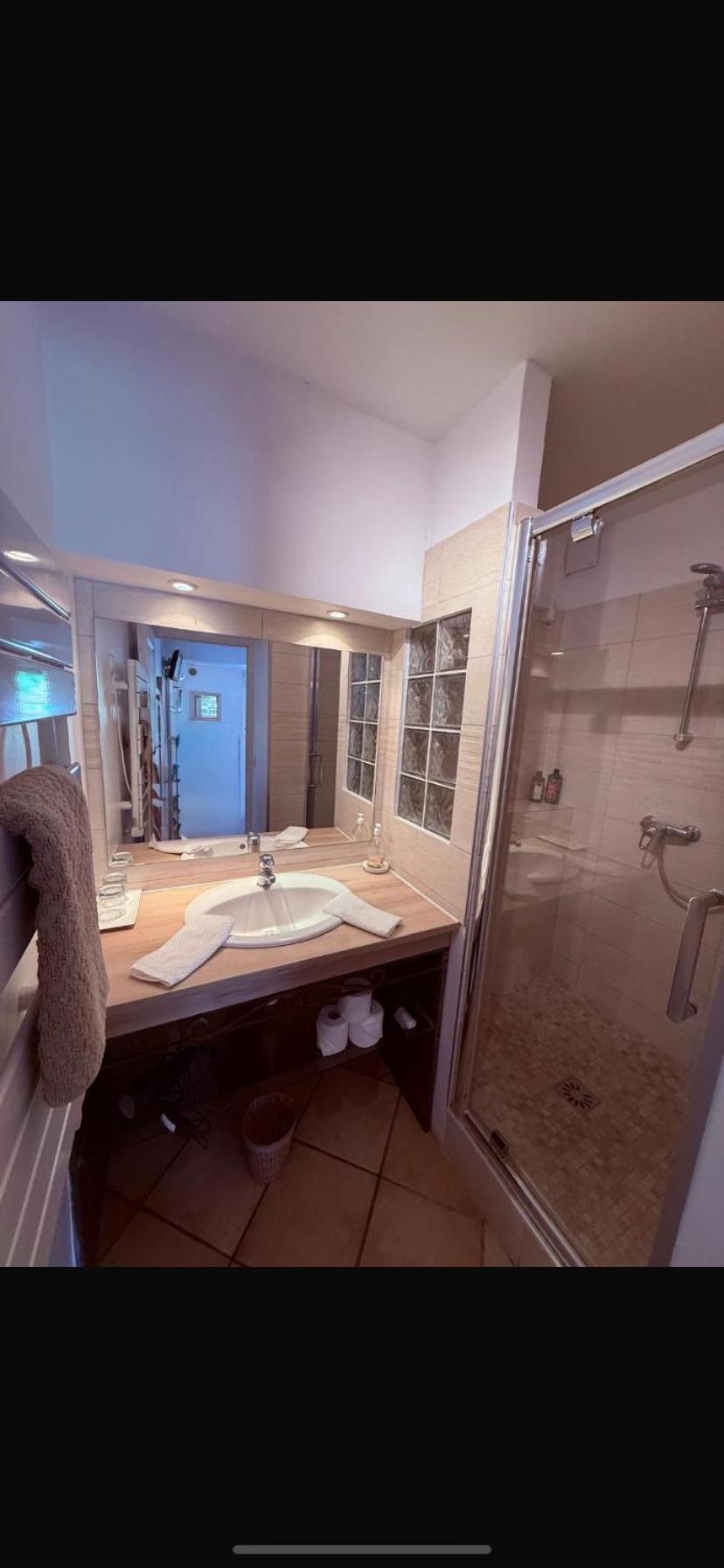 Double Room Private Bathroom