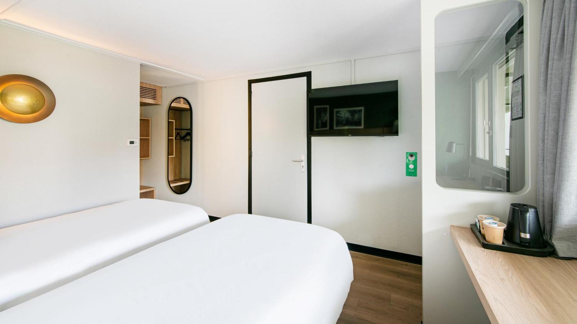 Standard Room 2 Single Beds