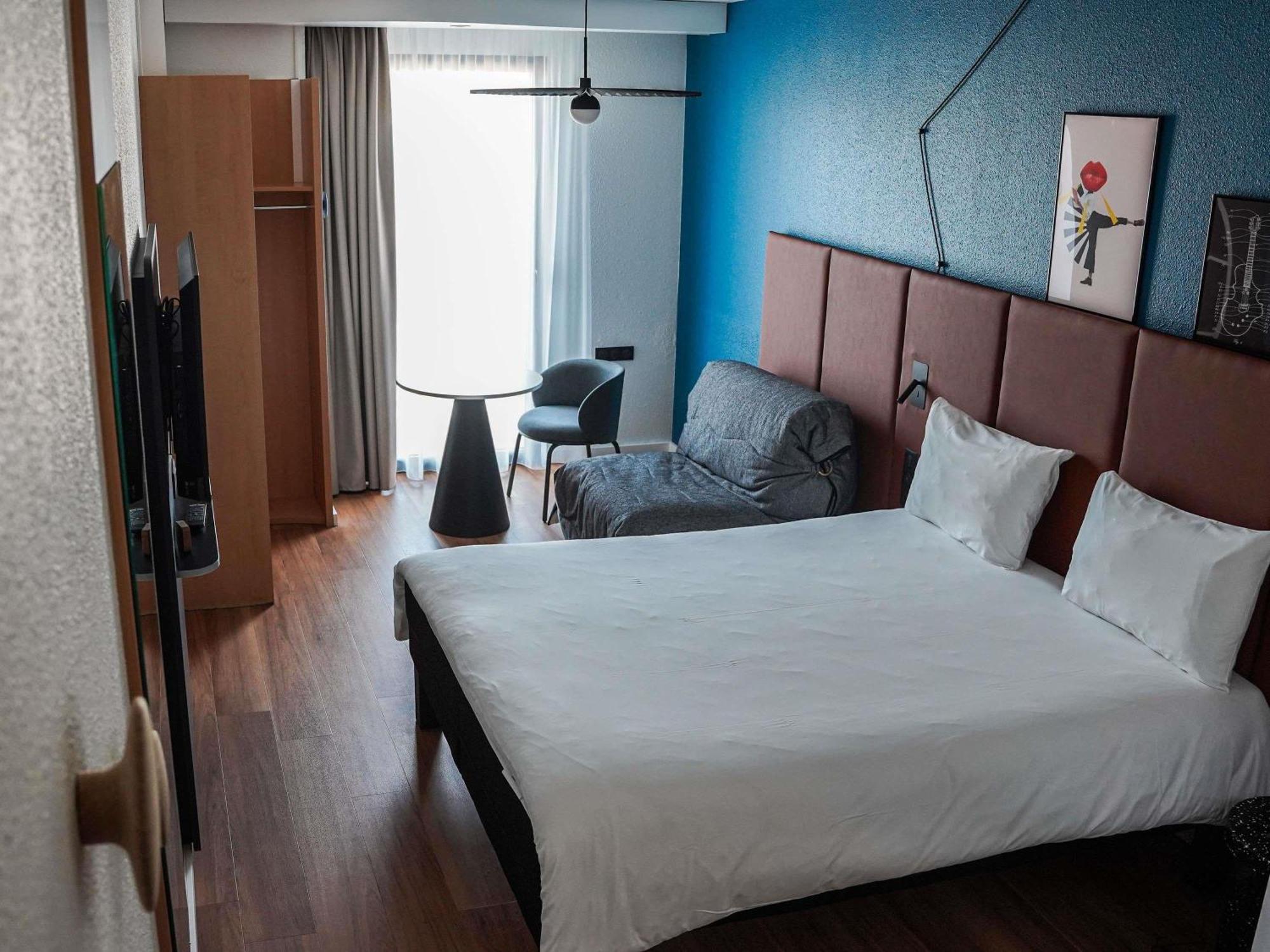 Double Room with Single Sofa Bed
