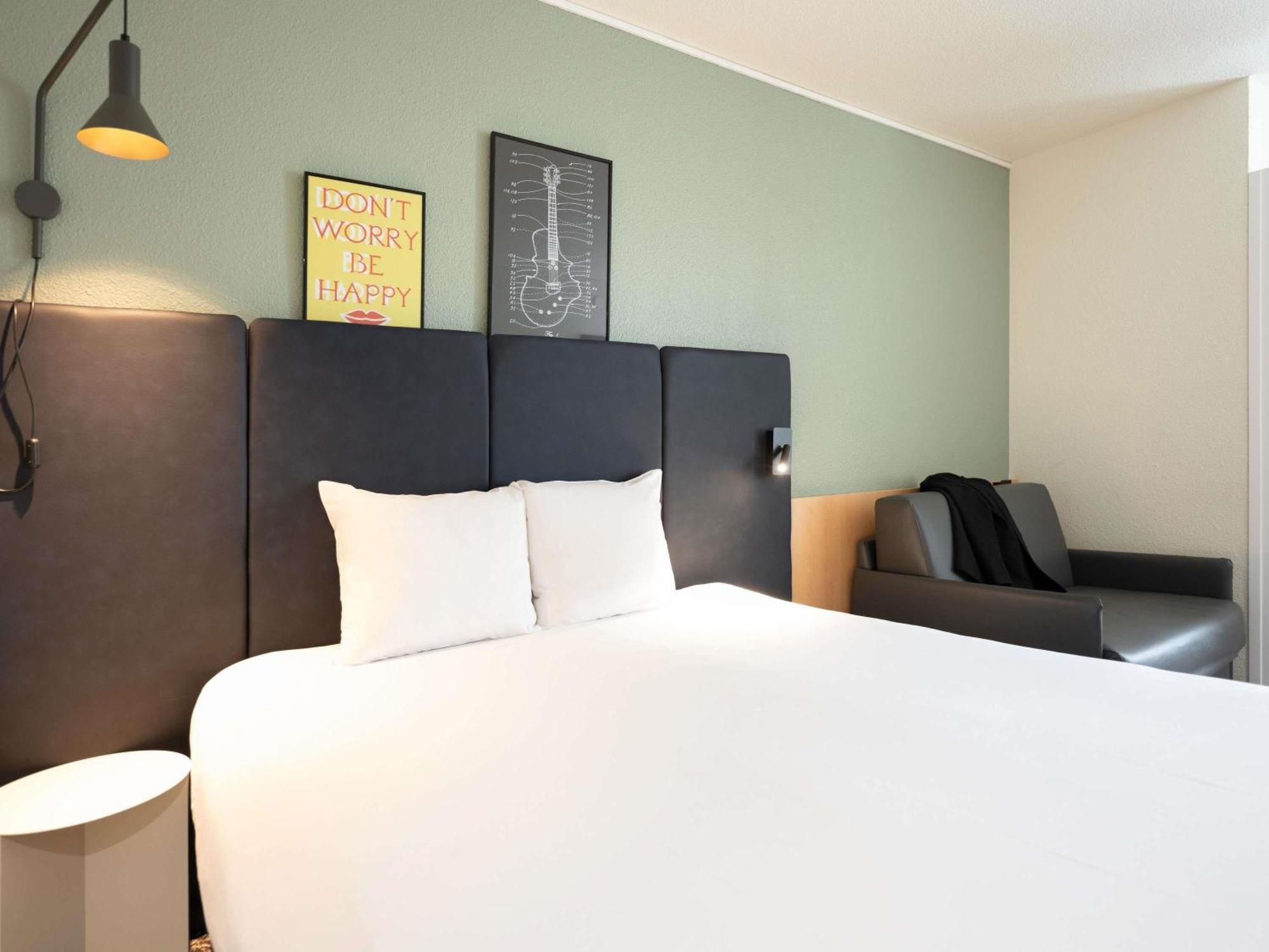 Standard Double Room Sofa,1704958281:JPEG