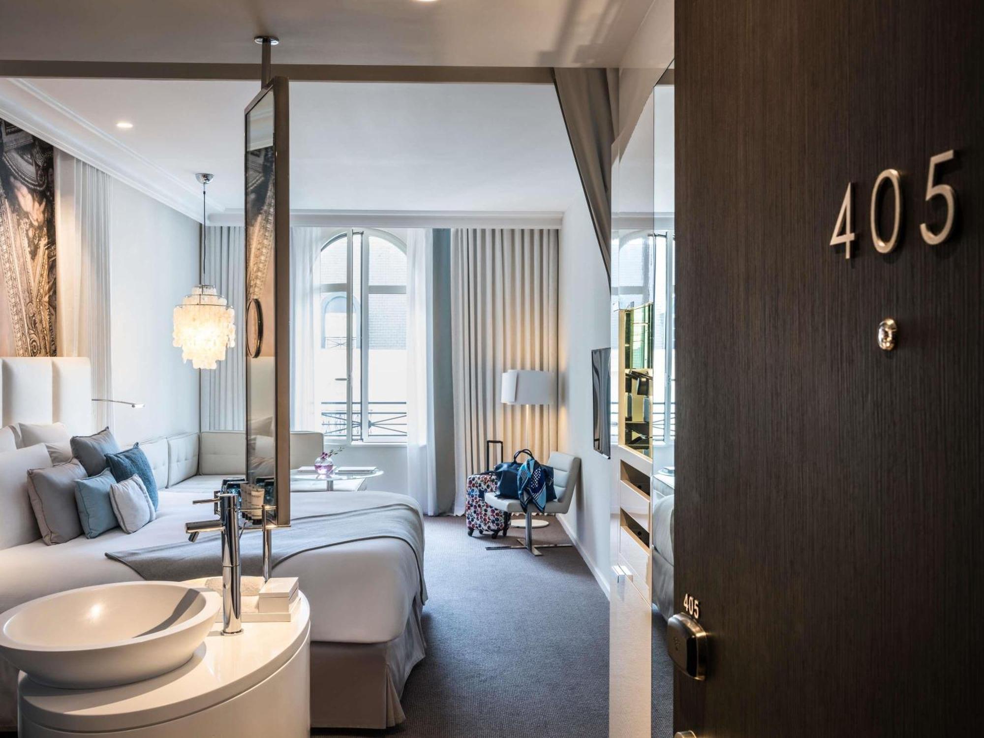 Chambre Supérieure Lit Queen-Size ou Lits Jumeaux - Vue sur Cour Intérieure
