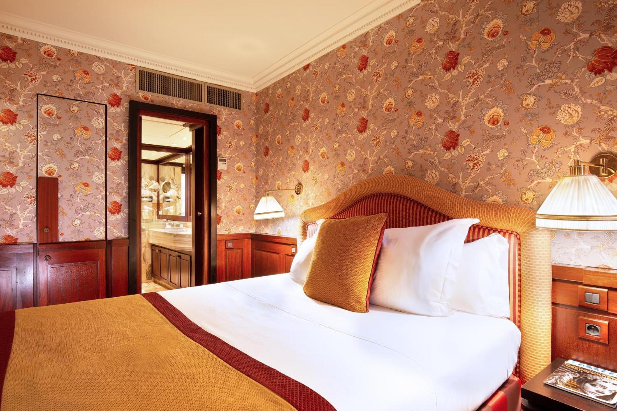 Comfort Queen Room