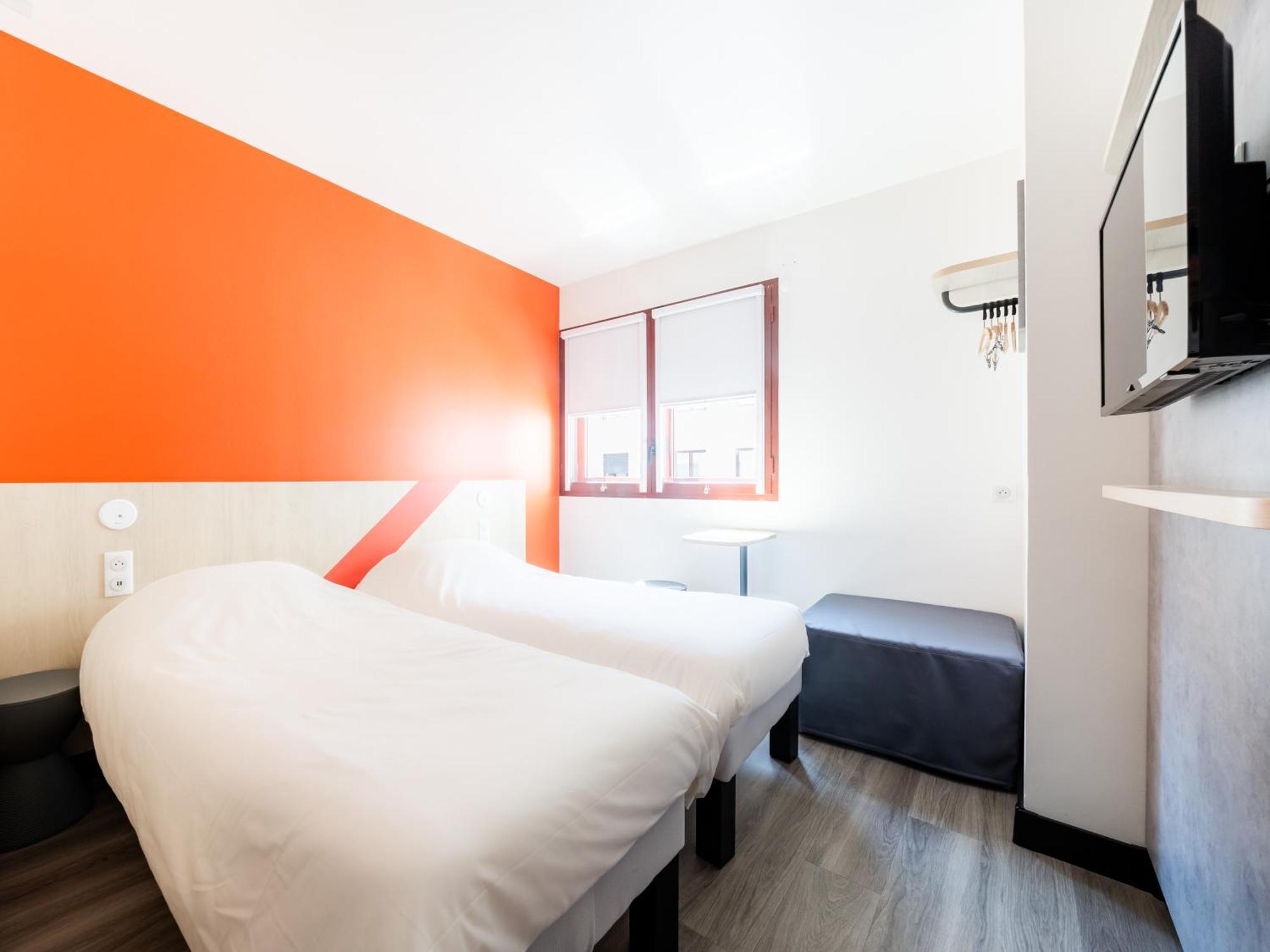 Room Double or Twin Beds